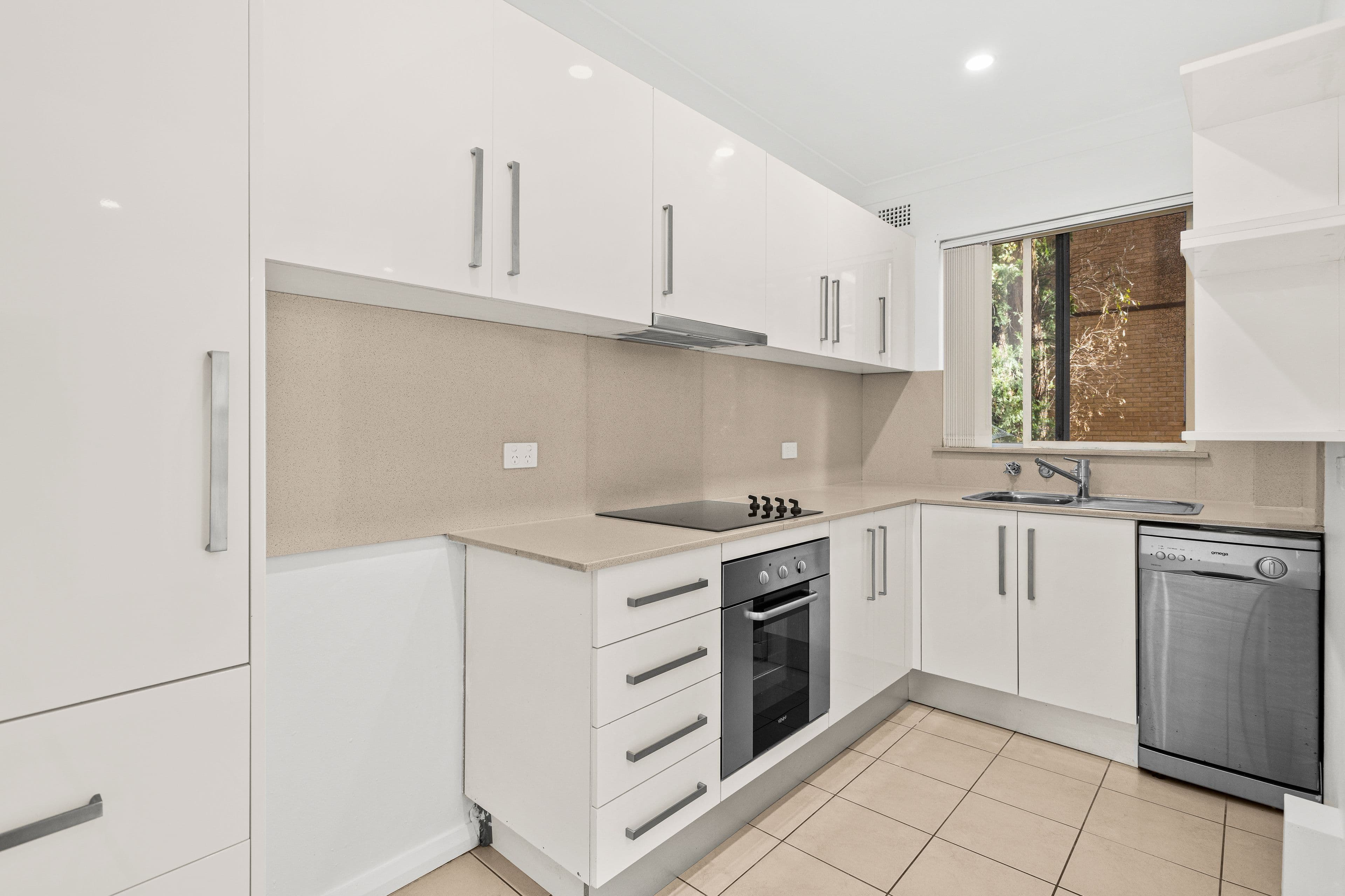 10 Oxford Street, Mortdale NSW 2223, Mortdale - Thumbnail 3