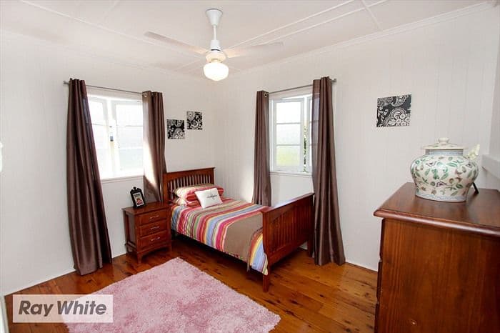 234 Queens Parade, BRIGHTON QLD 4017, Brighton - Thumbnail 4