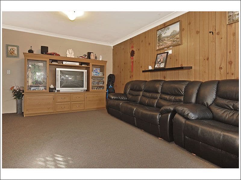 4a Gossamer Avenue, MIRRABOOKA WA 6061, Mirrabooka - Thumbnail 3