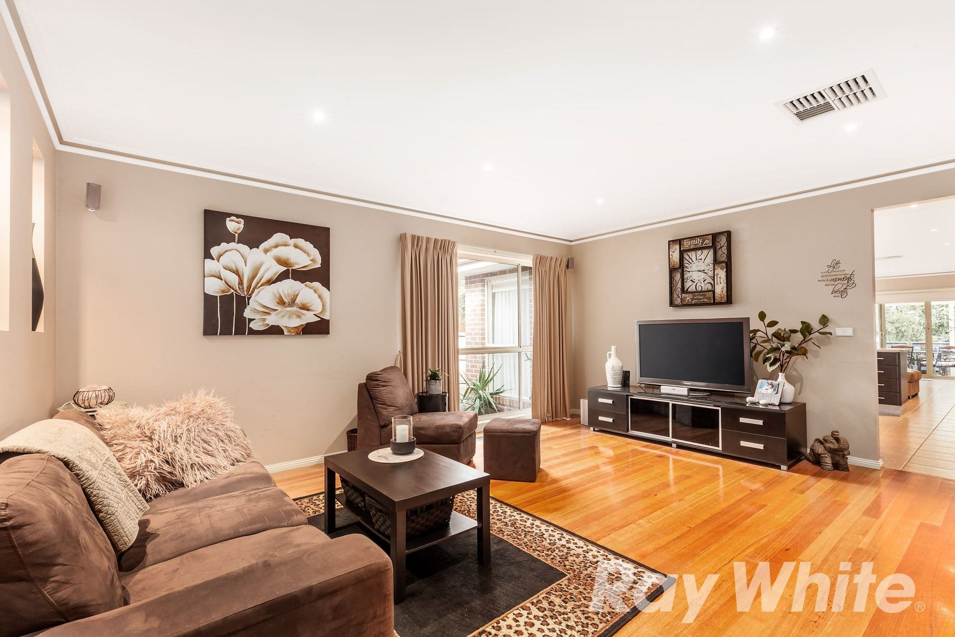 39 Lewins Rail Avenue, South Morang VIC 3752, South Morang - Thumbnail 4