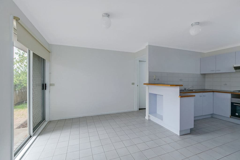 62 Golf Links Drive, MILL PARK VIC 3082, Mill Park - Thumbnail 4