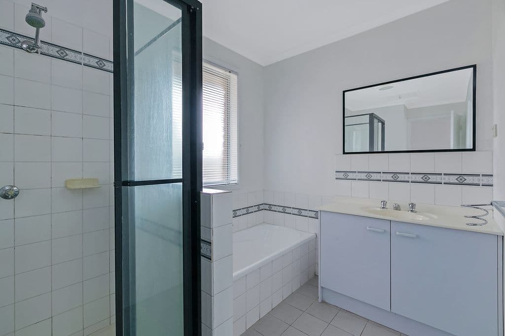 62 Golf Links Drive, MILL PARK VIC 3082, Mill Park - Thumbnail 6
