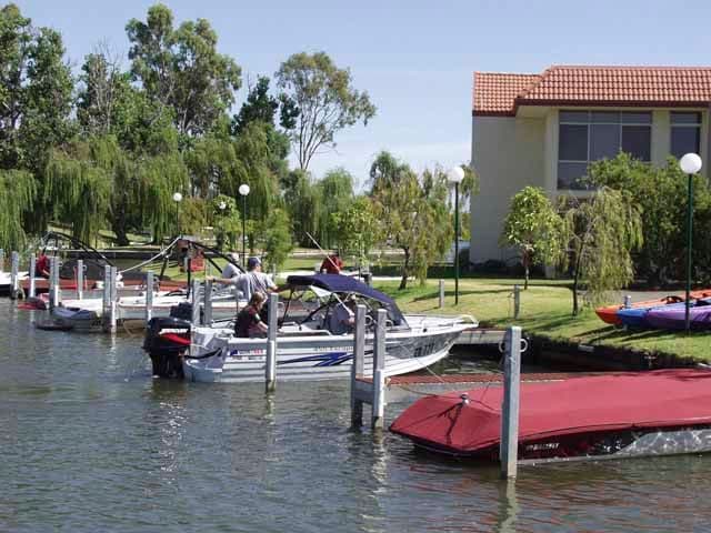 31 Cyprus Drive, MULWALA NSW 2647, Mulwala - Thumbnail 2