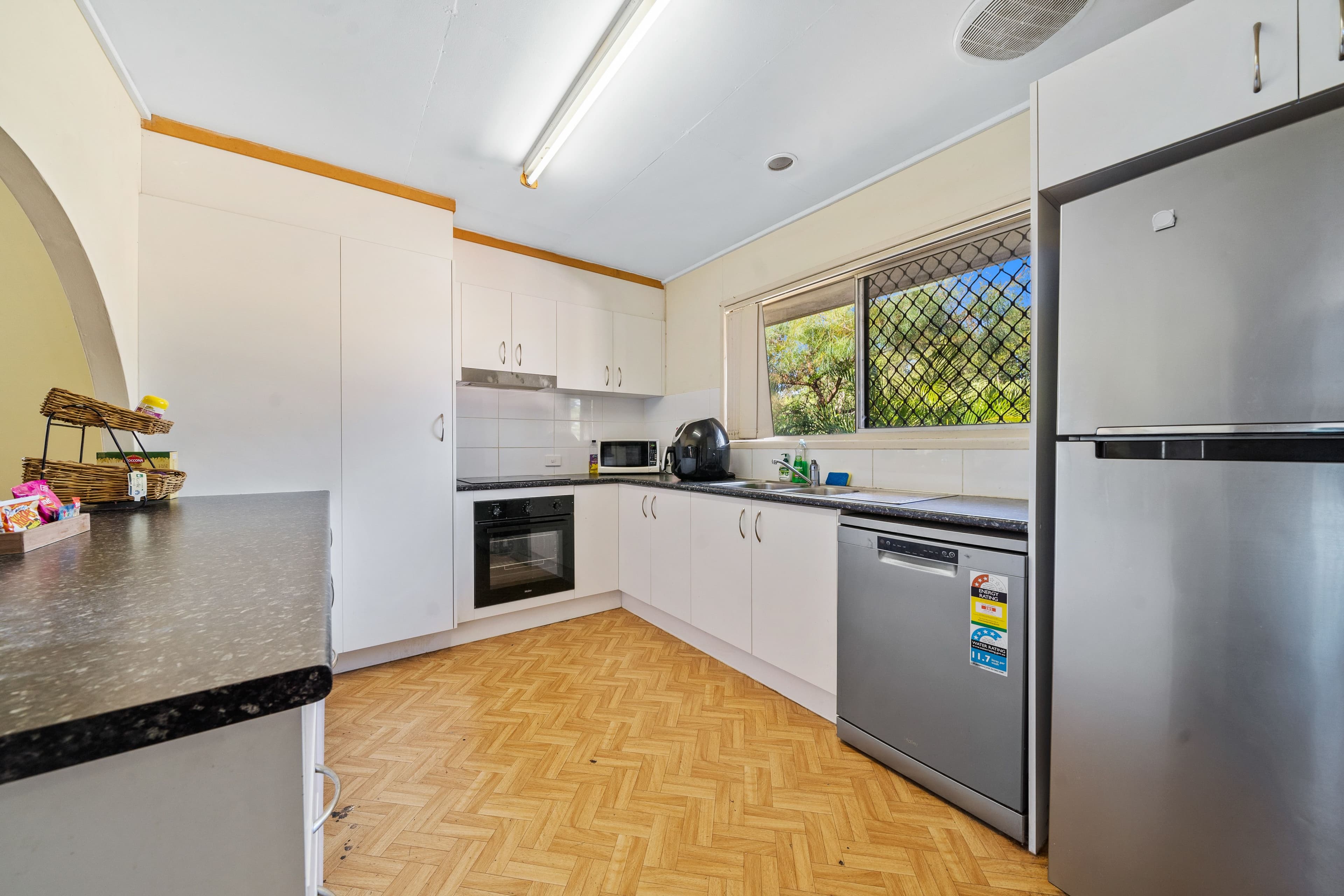 23 Hughes Street, Eagleby QLD 4207, Eagleby - Thumbnail 6