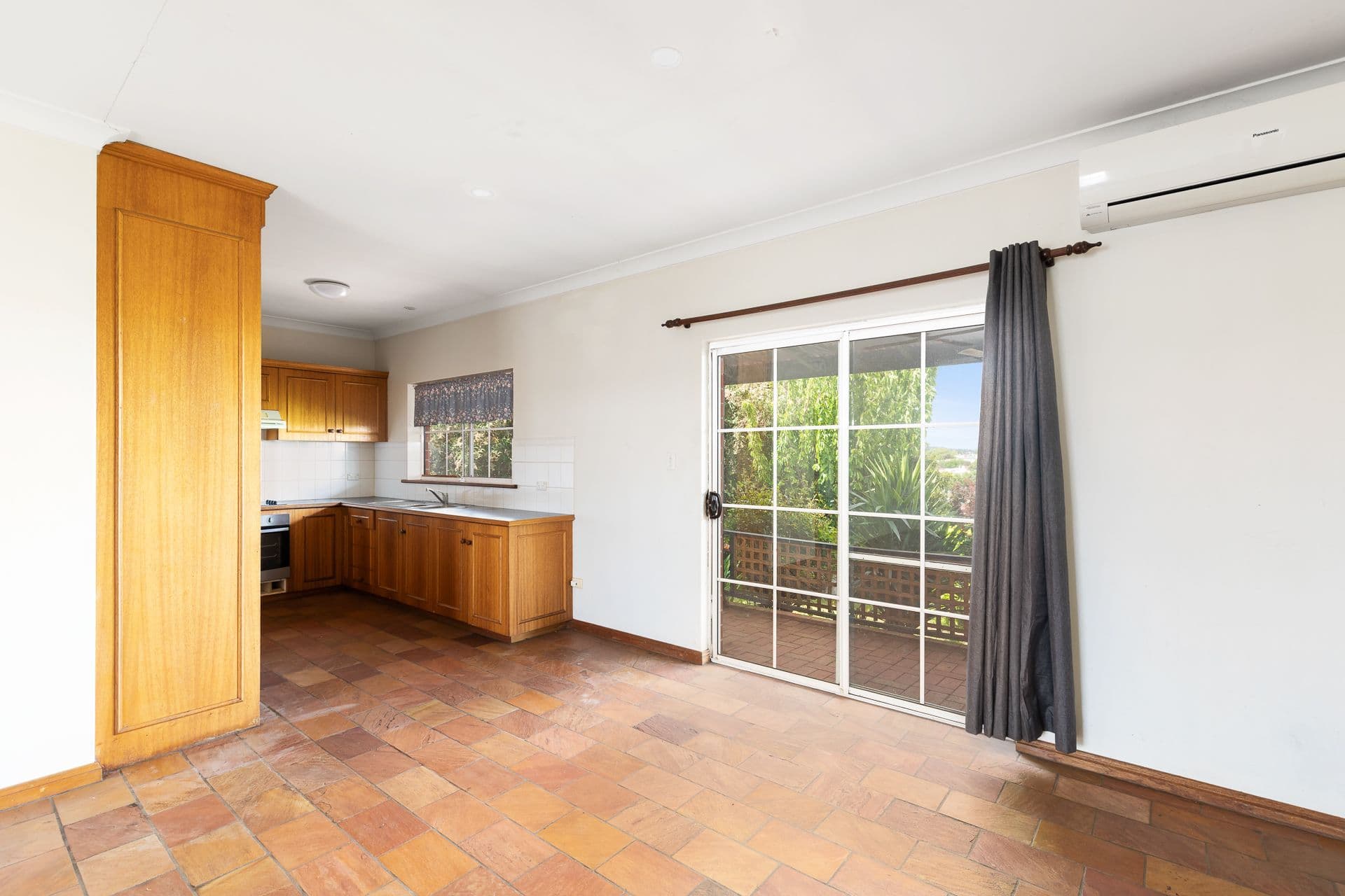 16 Tallarook Court, Mount Gambier SA 5290, Mount Gambier - Thumbnail 4