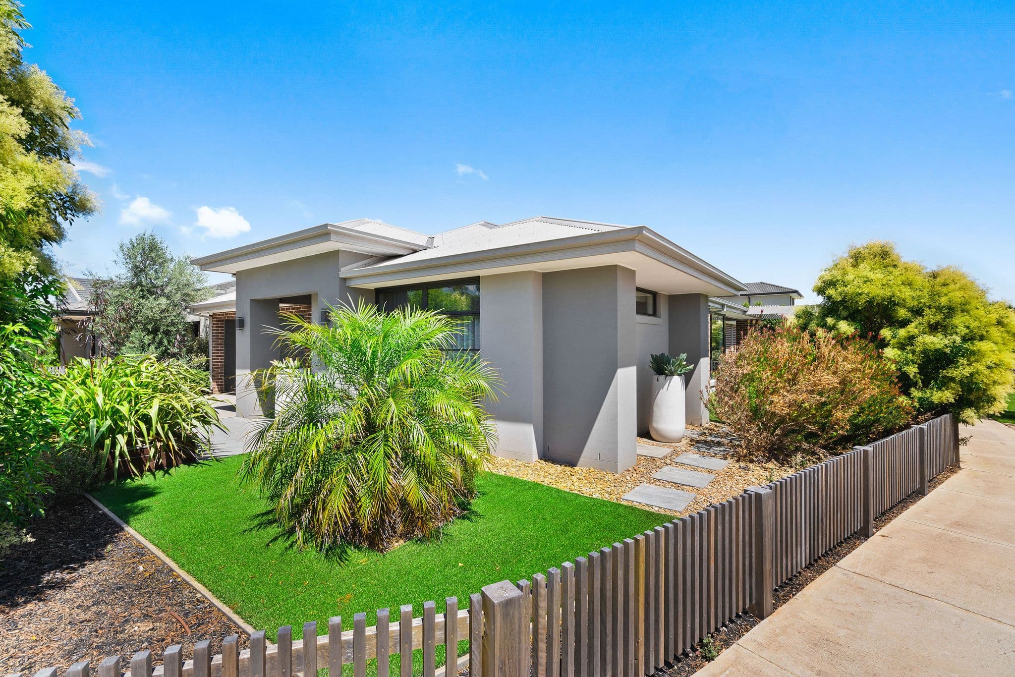 27 Manzeene Avenue, Lara VIC 3212, Lara - Thumbnail 2