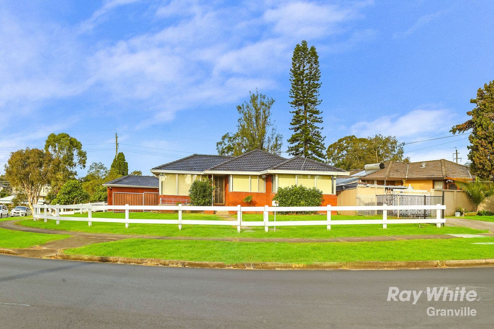 5 Nevis Crescent, Seven Hills - Image 1