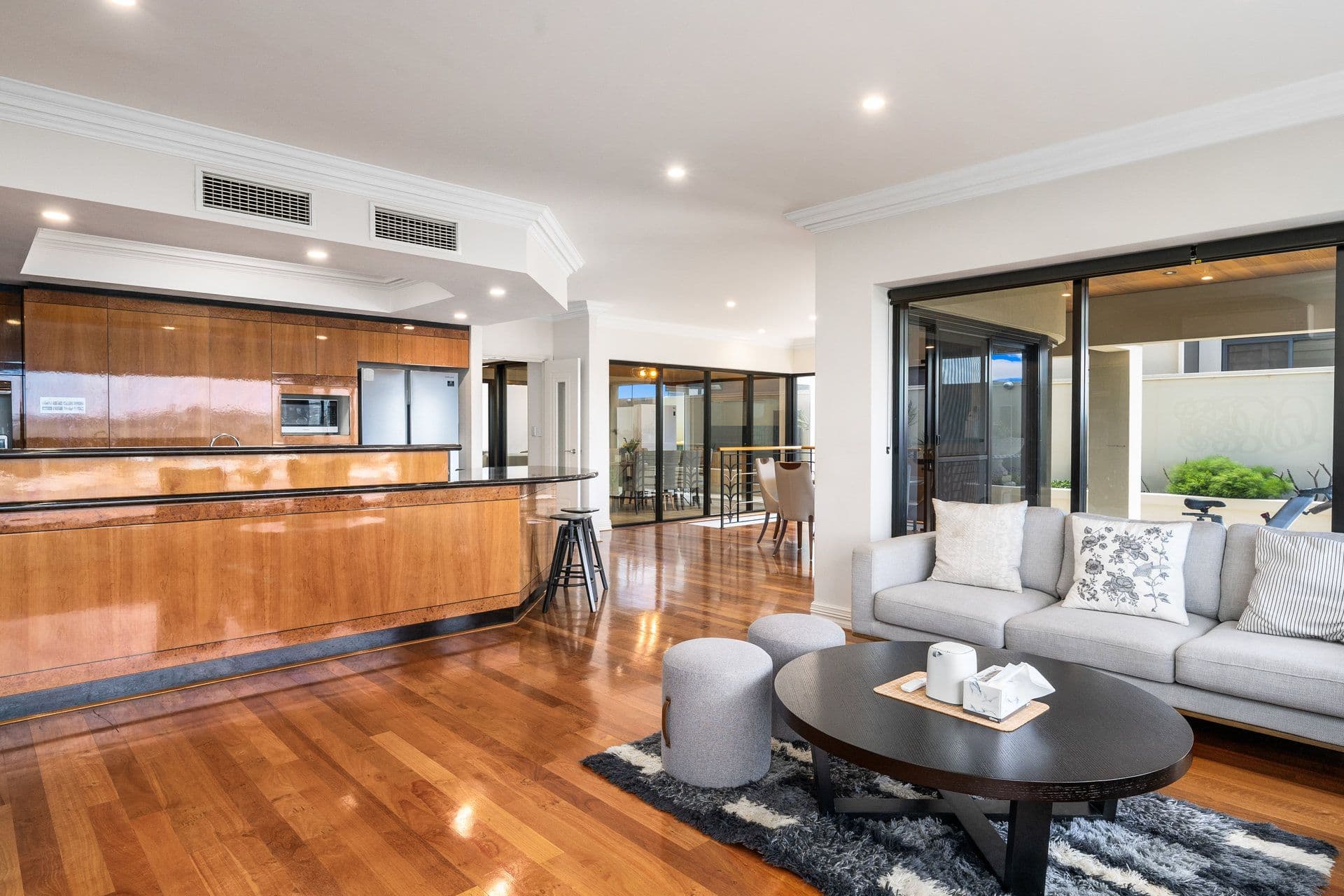 10 Helpman Close, Mosman Park WA 6012, Mosman Park - Thumbnail 4