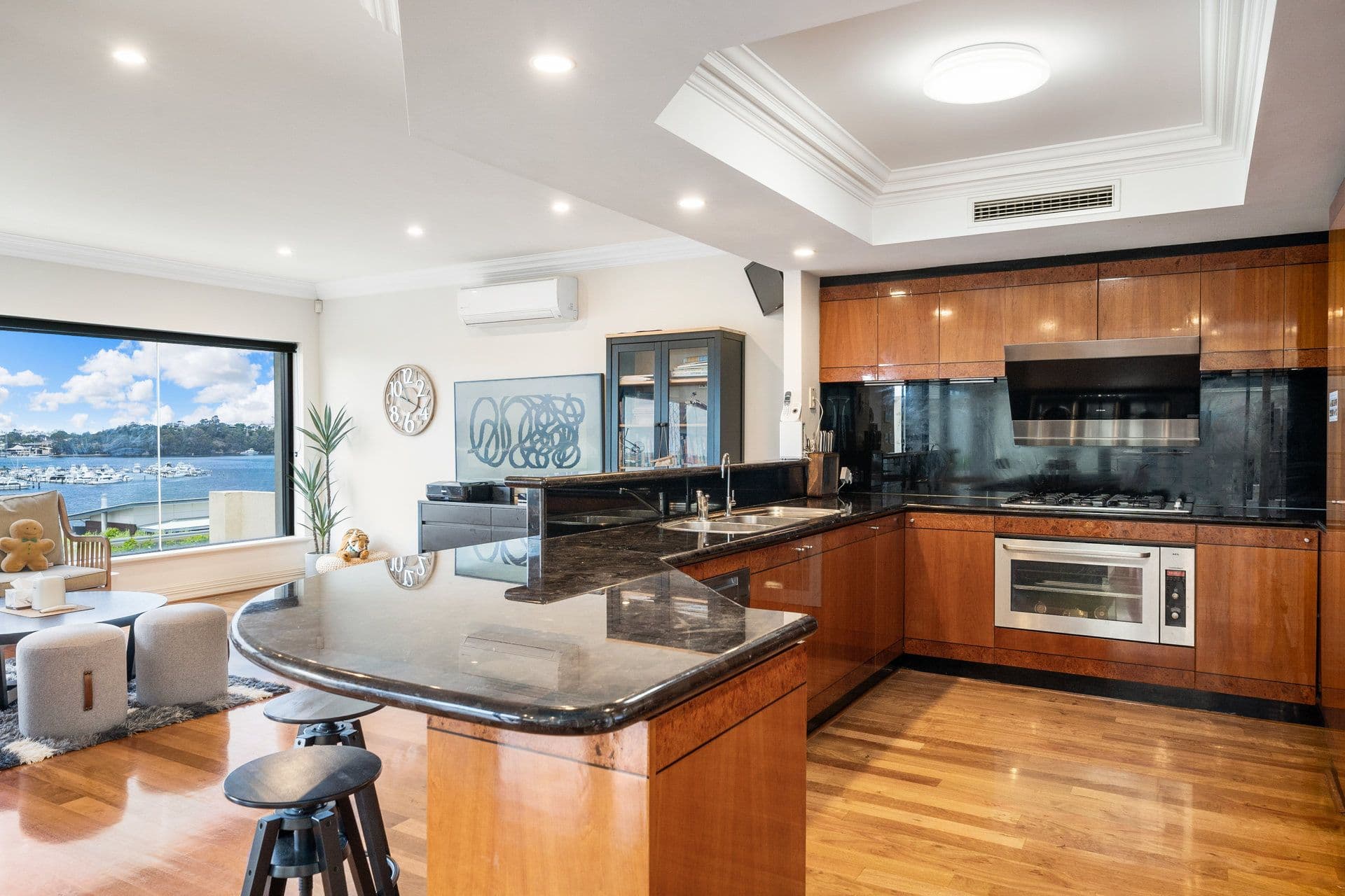 10 Helpman Close, Mosman Park WA 6012, Mosman Park - Thumbnail 7