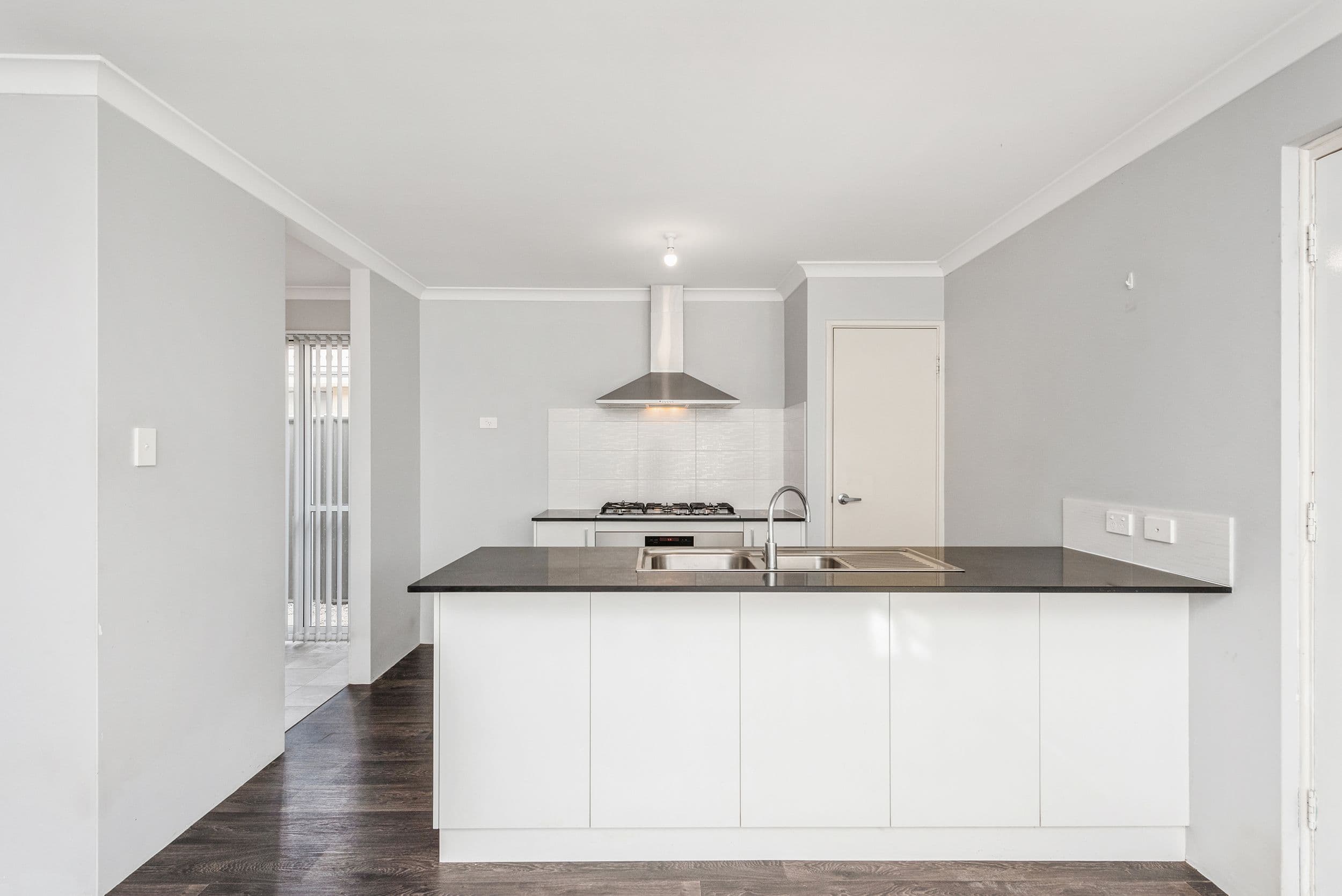 233 Lake Valley Drive, Lakelands WA 6180, Lakelands - Thumbnail 2