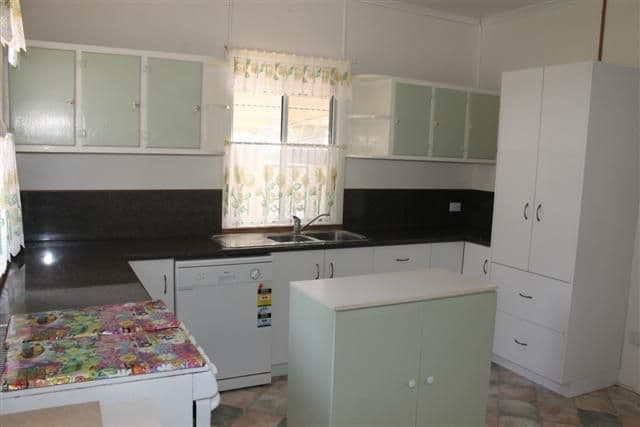 19 Loam Street, DALBY QLD 4405, Dalby - Thumbnail 5
