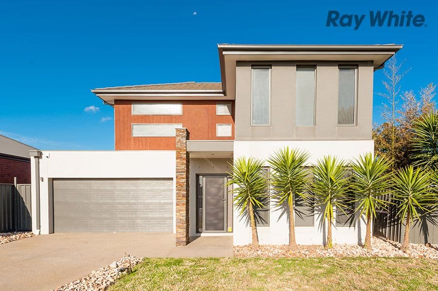2 Gill Place, Caroline Springs VIC 3023, Caroline Springs - Thumbnail 2