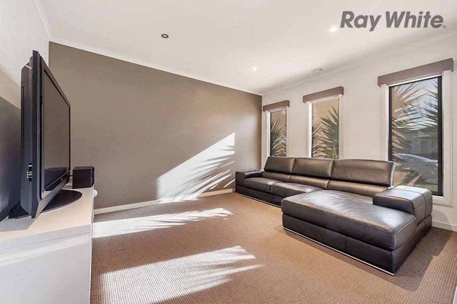 2 Gill Place, Caroline Springs VIC 3023, Caroline Springs - Thumbnail 3