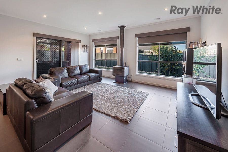 2 Gill Place, Caroline Springs VIC 3023, Caroline Springs - Thumbnail 6
