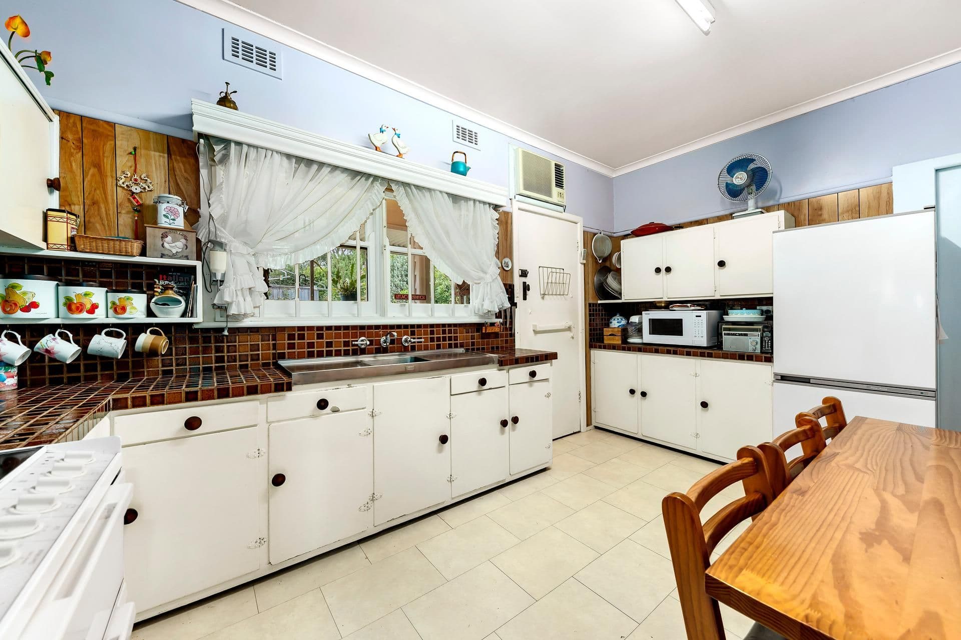 9 Dobell Street, Blackburn South VIC 3130, Blackburn South - Thumbnail 3