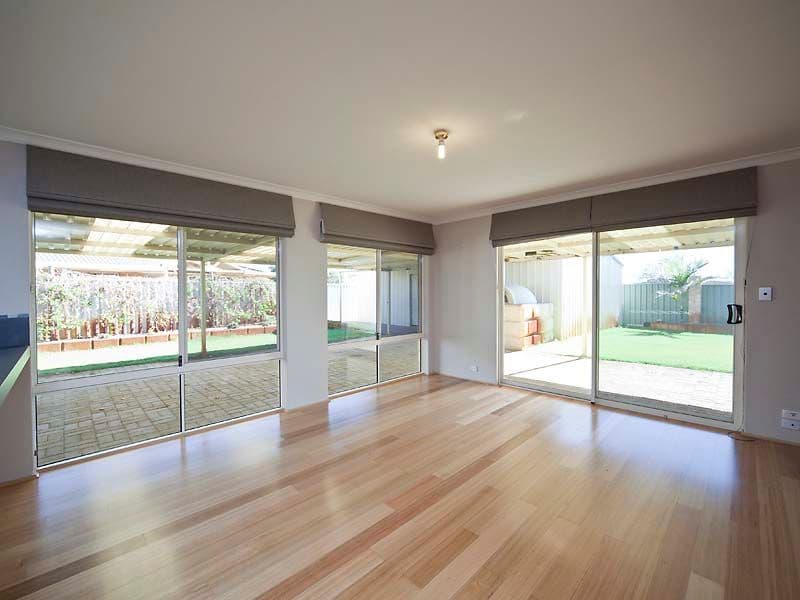 16 Pyrenees Court, CAVERSHAM WA 6055, Caversham - Thumbnail 2