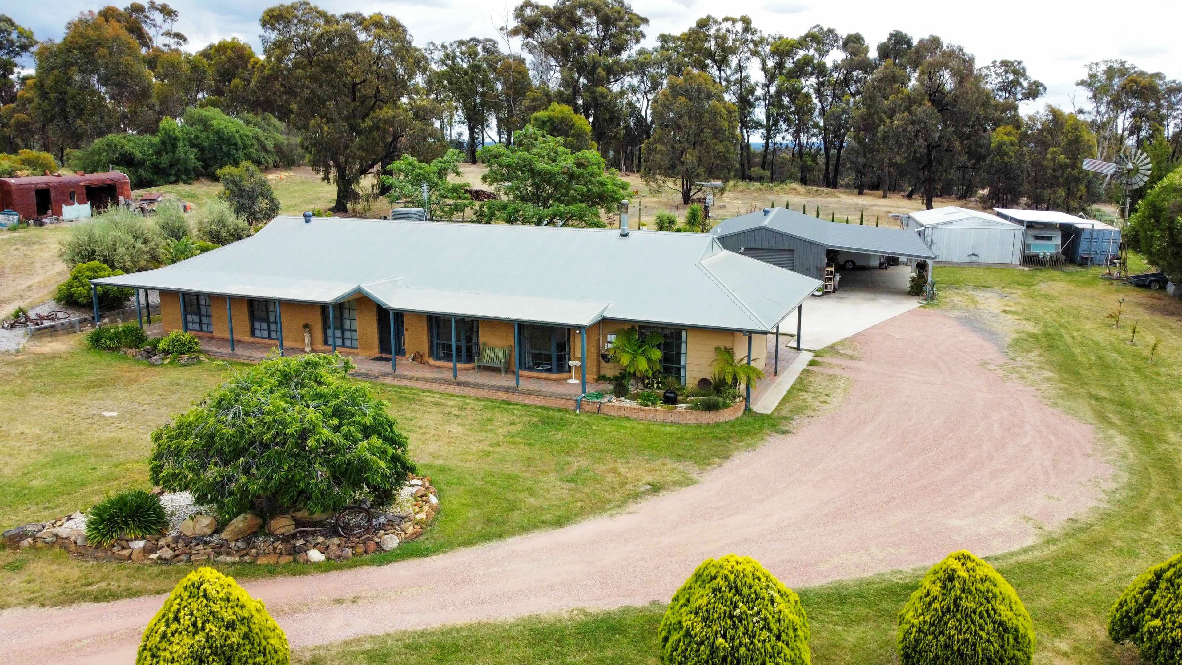 14 Derwent Gully Road, West Bendigo VIC 3550, West Bendigo - Image 1