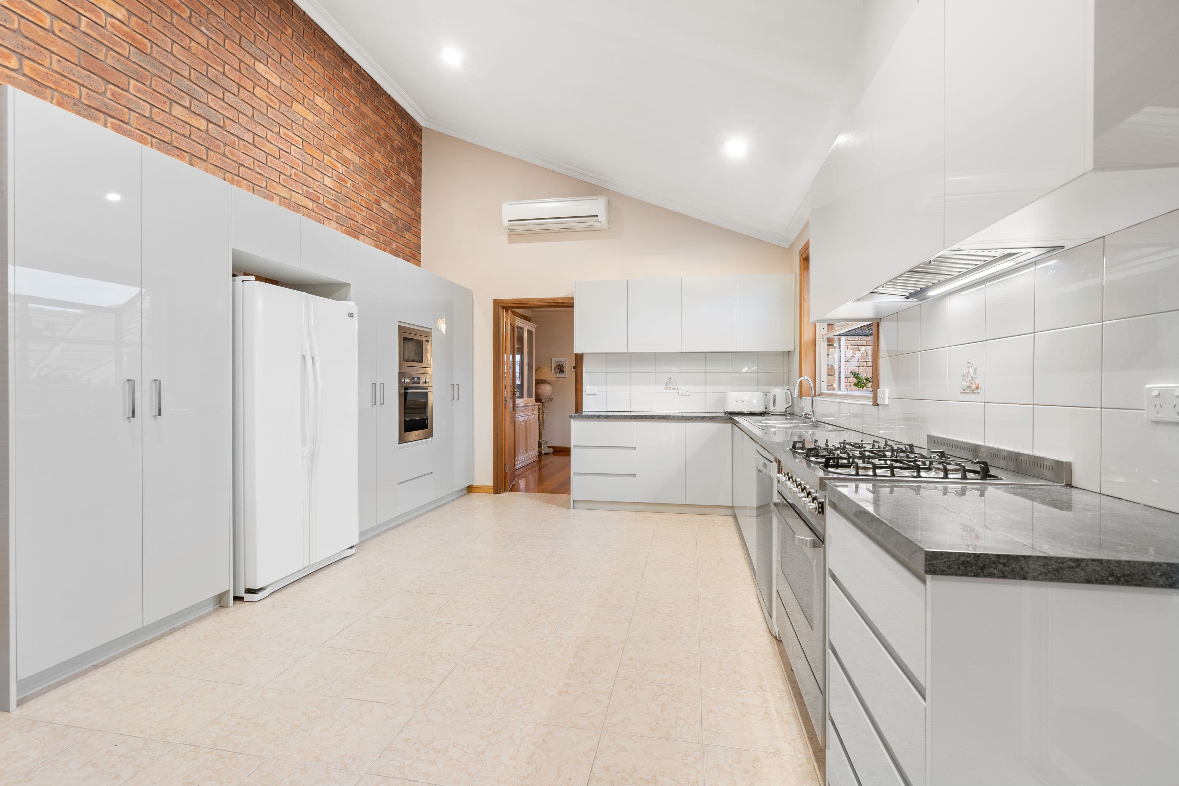 18 Barnard Court, Epping VIC 3076, Epping - Thumbnail 5