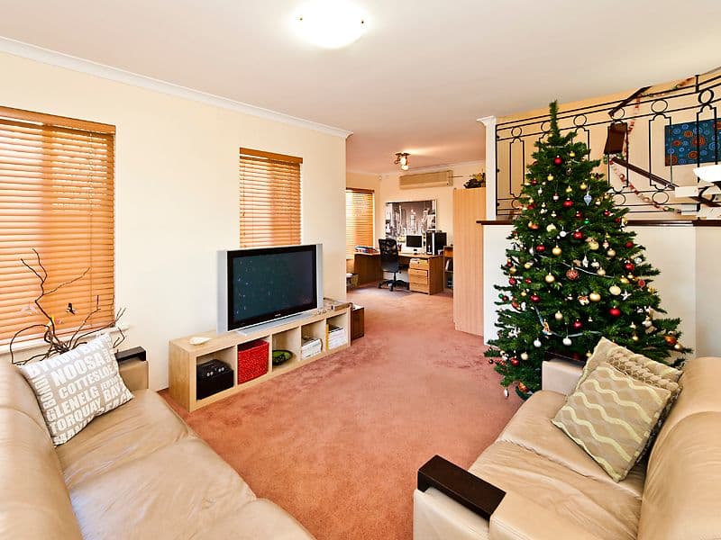 23 Davidia Lake Drive, CANNING VALE WA 6155, Canning Vale - Thumbnail 4