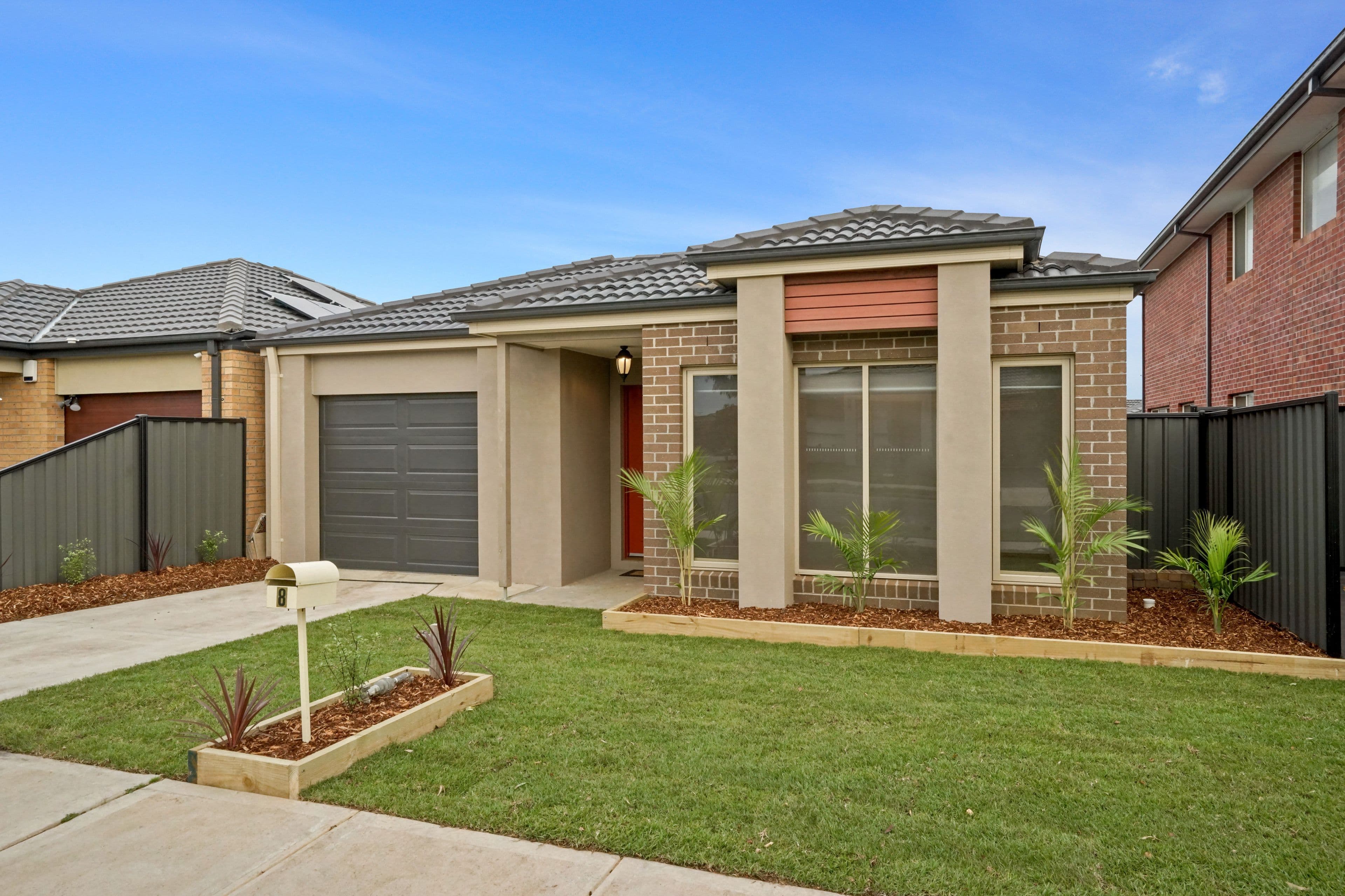 8 Omaroo Street, Truganina VIC 3029, Truganina - Thumbnail 2