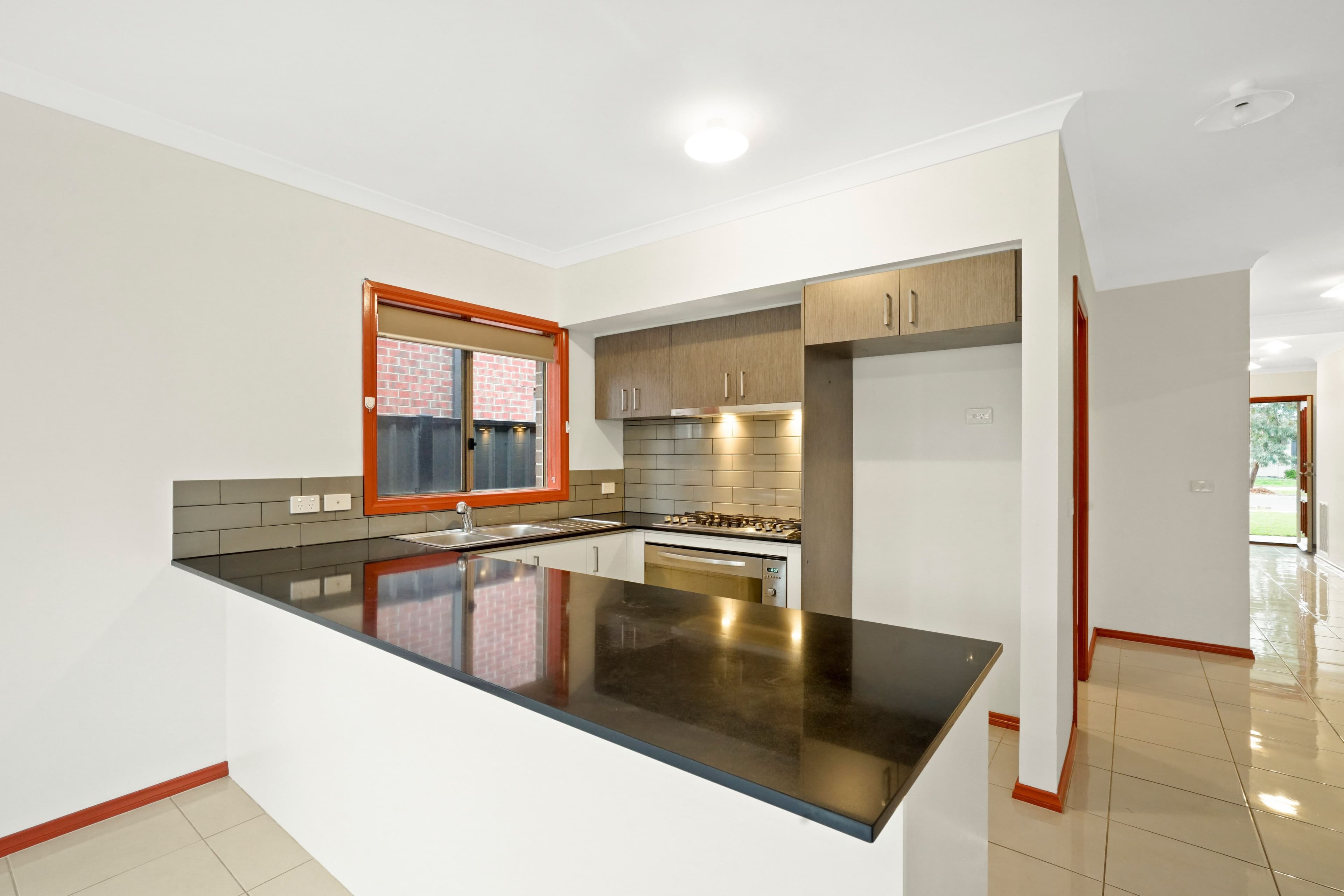 8 Omaroo Street, Truganina VIC 3029, Truganina - Thumbnail 4