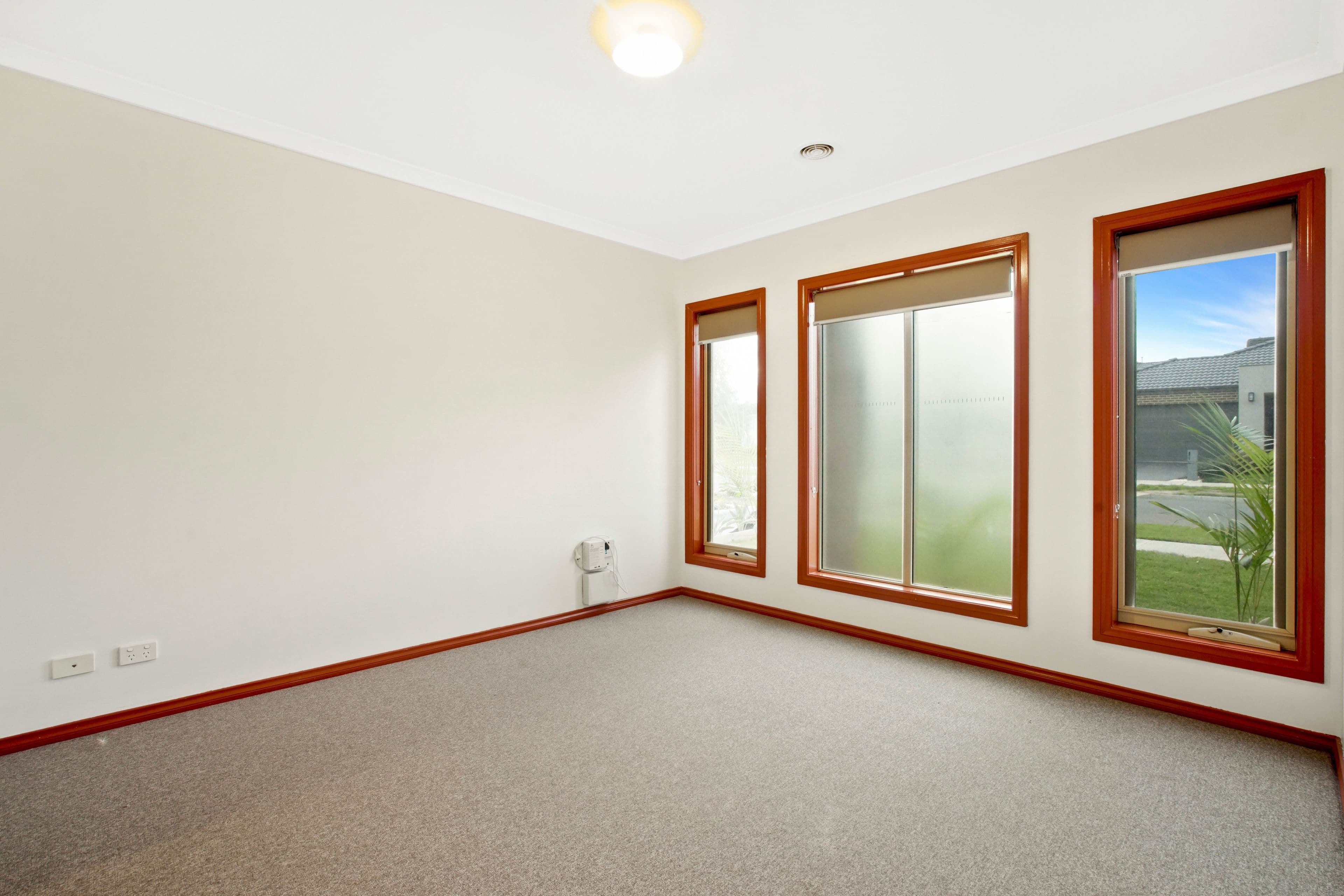 8 Omaroo Street, Truganina VIC 3029, Truganina - Thumbnail 5