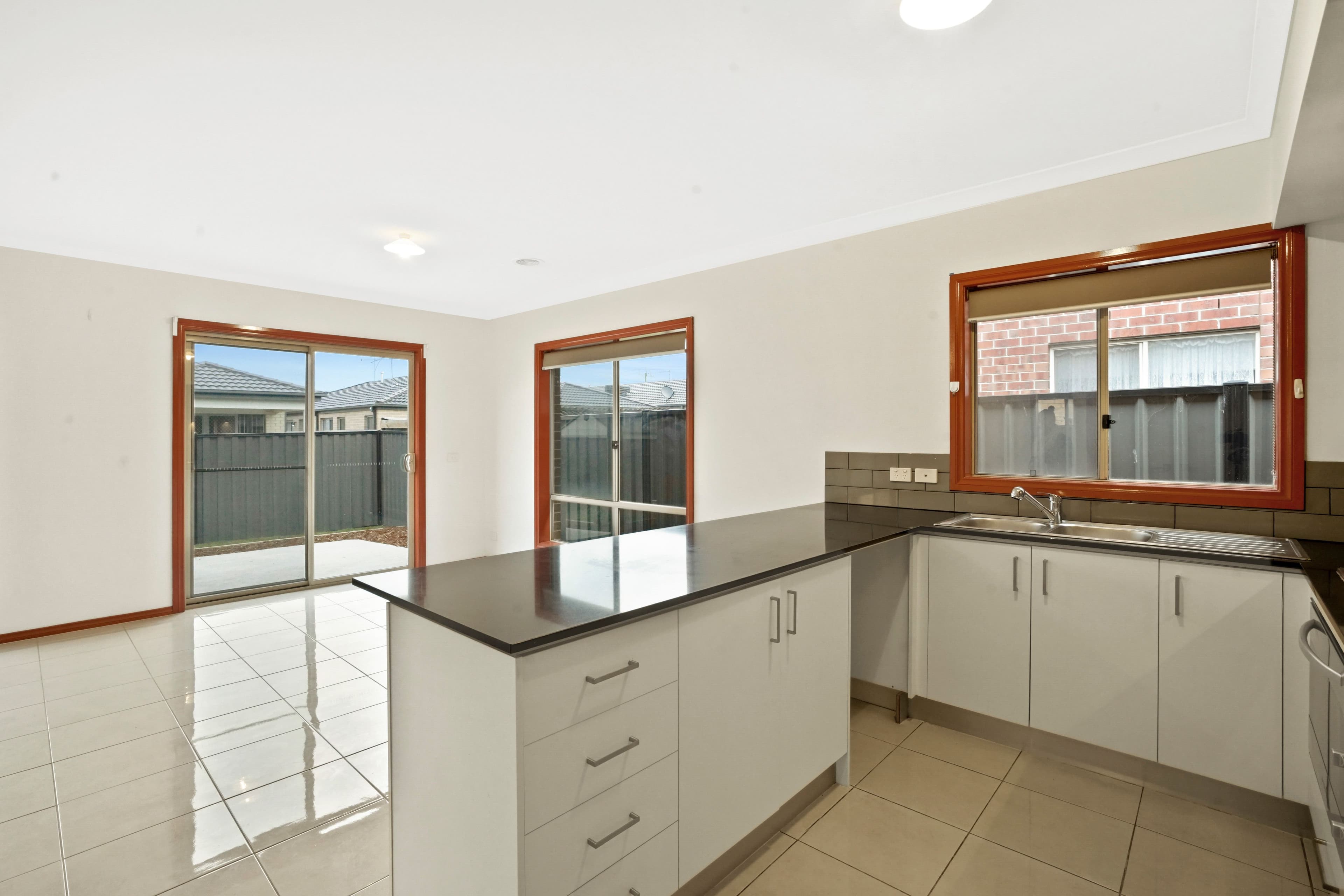 8 Omaroo Street, Truganina VIC 3029, Truganina - Thumbnail 6