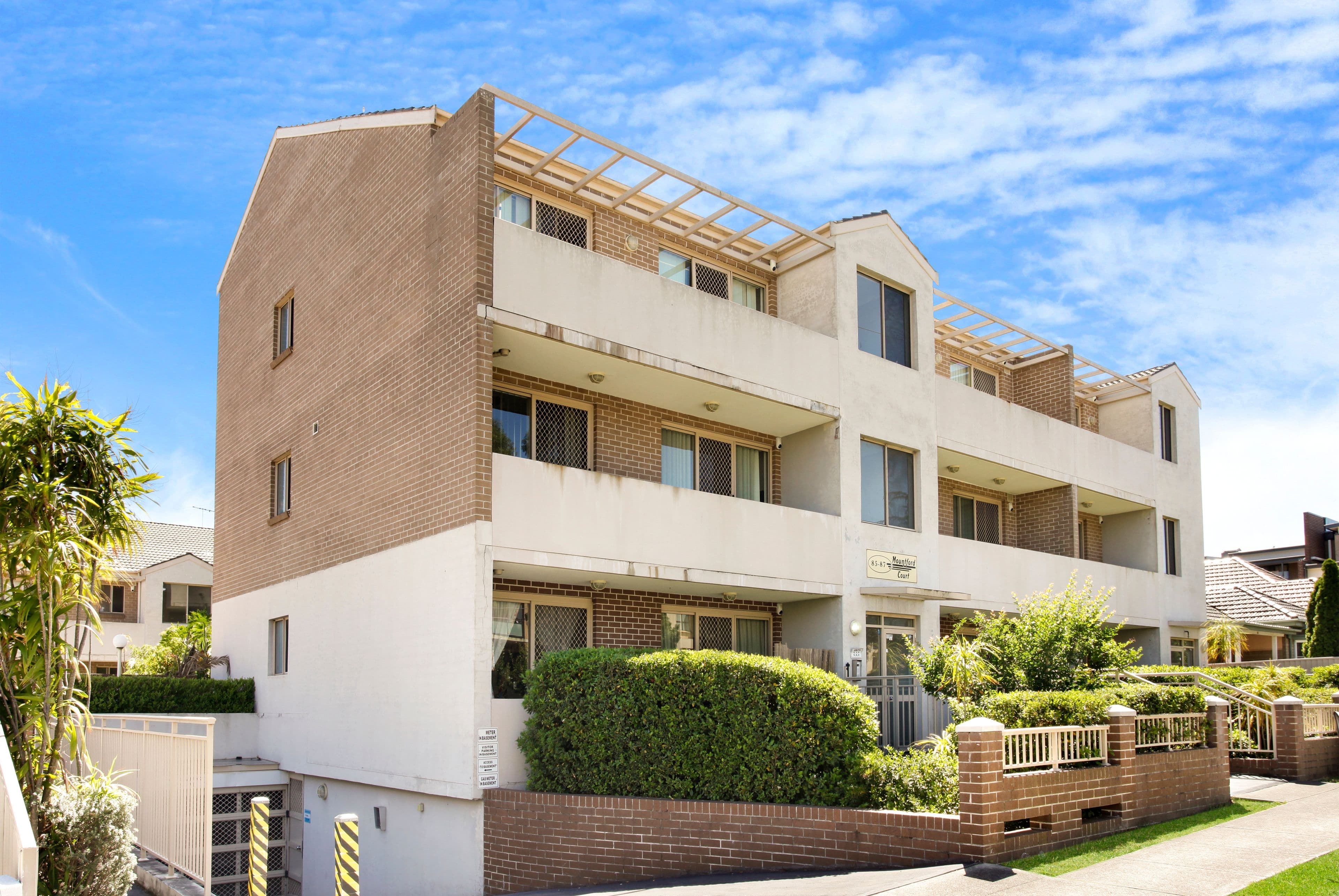85 Mountford Avenue, Guildford - Image 1