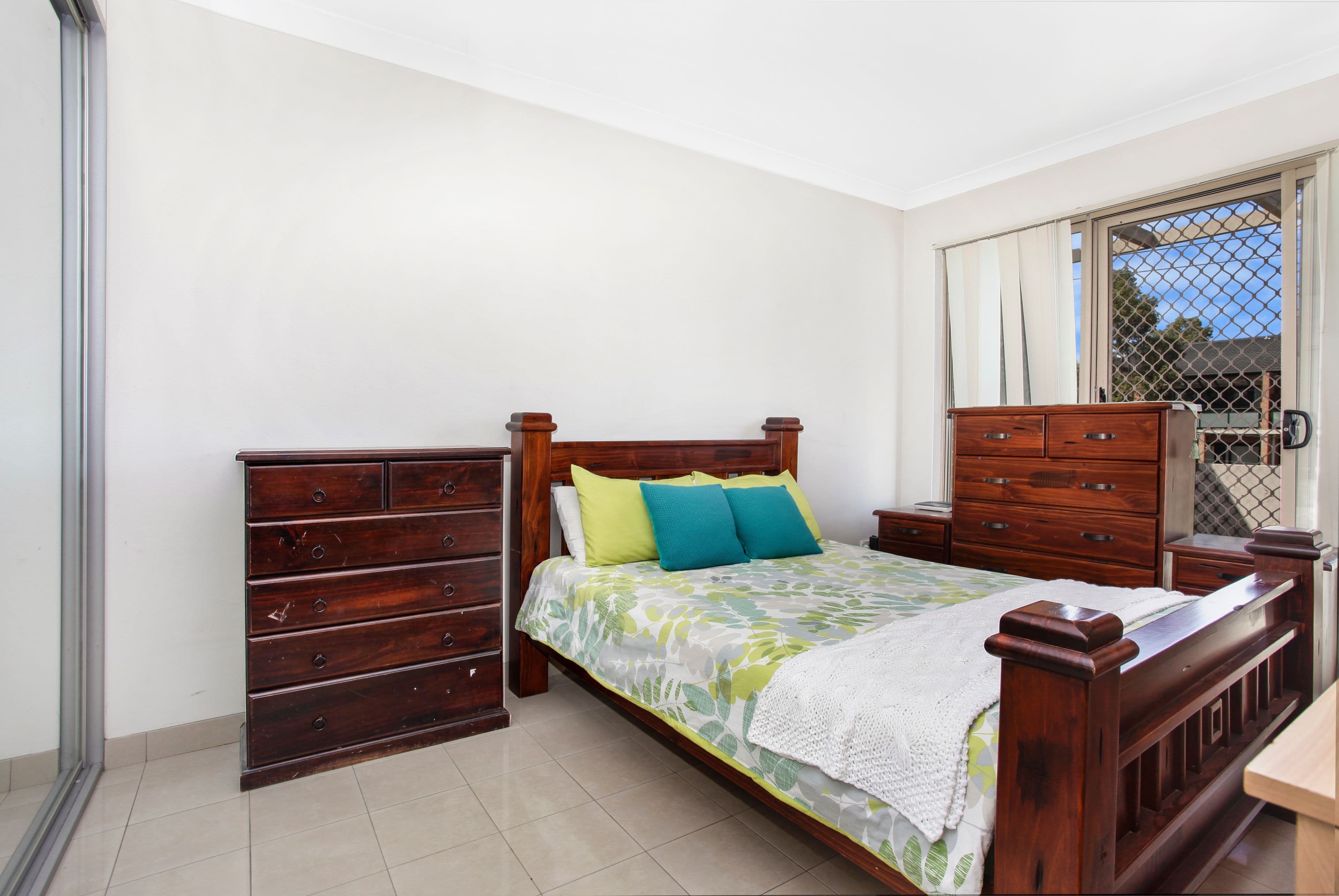 85 Mountford Avenue, Guildford - Thumbnail 4