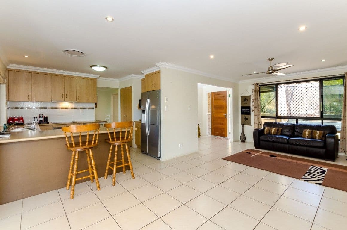 33 Lincoln James Drive, Burua QLD 4680, Burua - Thumbnail 4