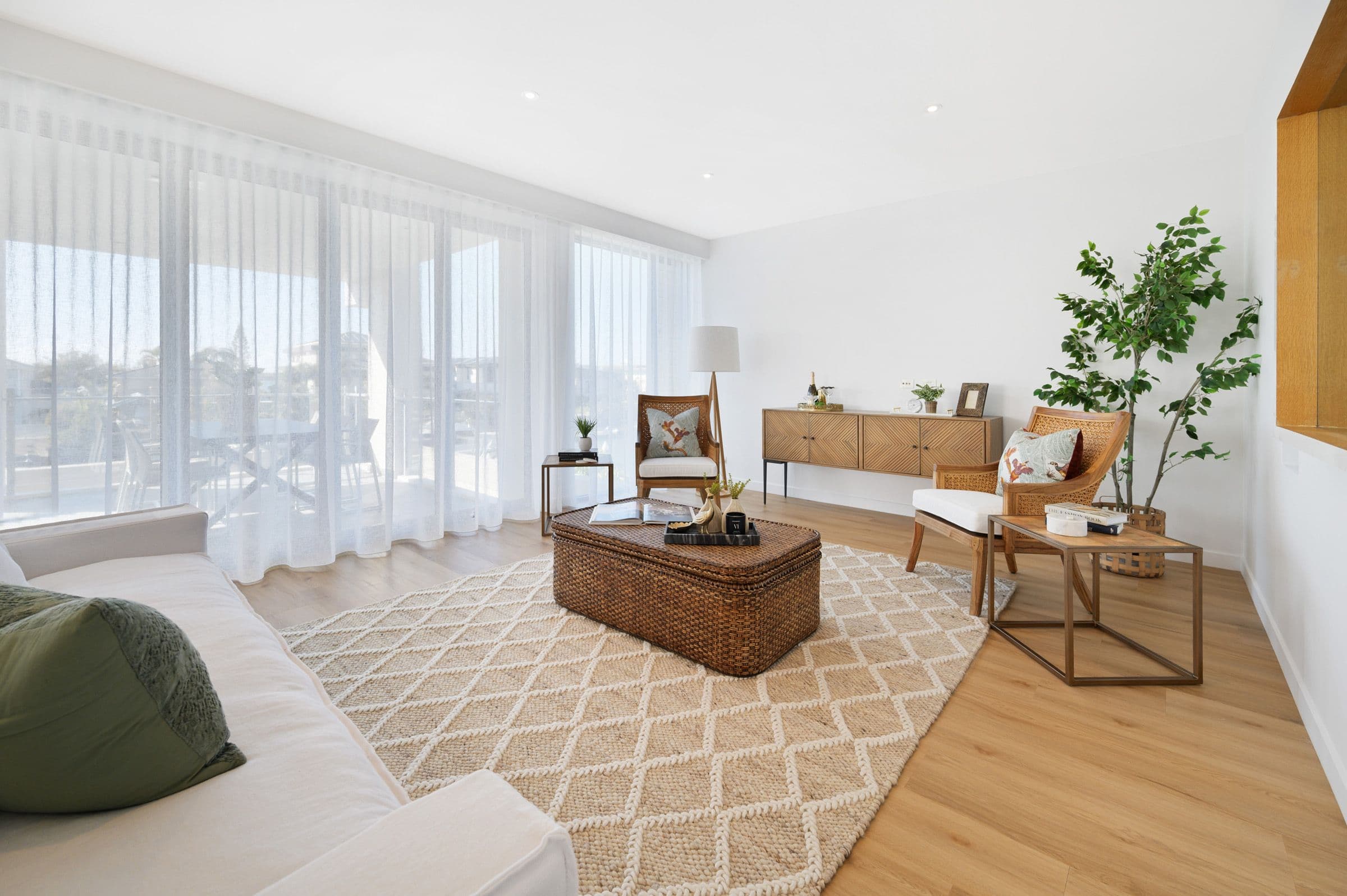 11 Canal Avenue, Runaway Bay QLD 4216, Runaway Bay - Thumbnail 4