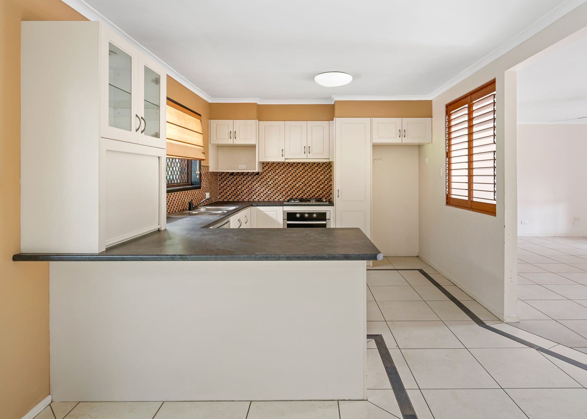 14 Knightsbridge Crescent, Rochedale South QLD 4123, Rochedale South - Thumbnail 4