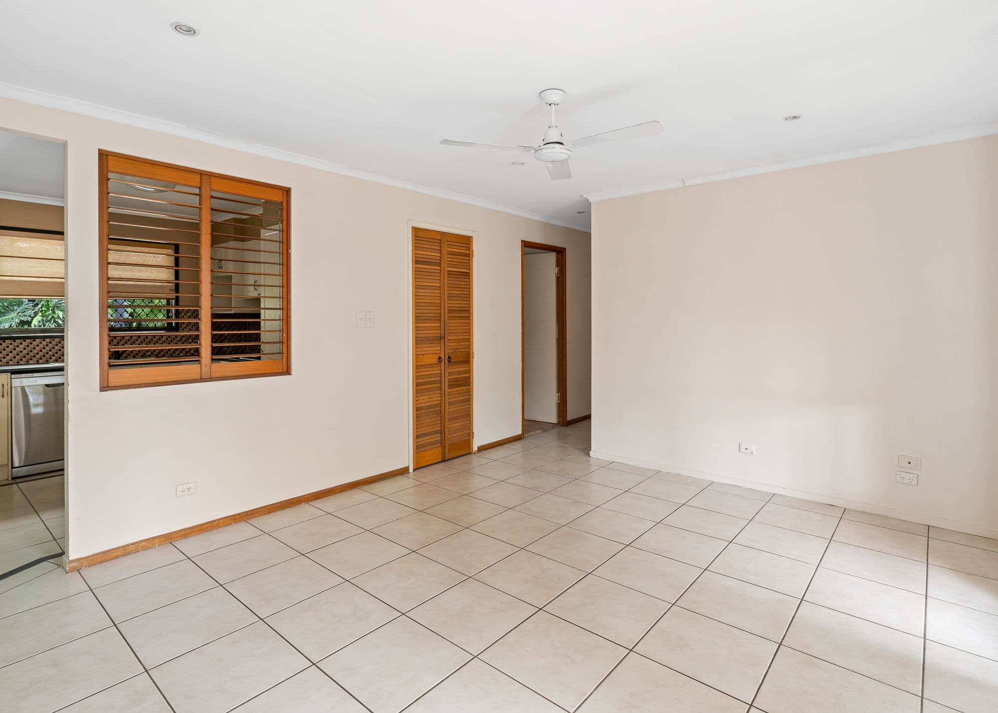 14 Knightsbridge Crescent, Rochedale South QLD 4123, Rochedale South - Thumbnail 5