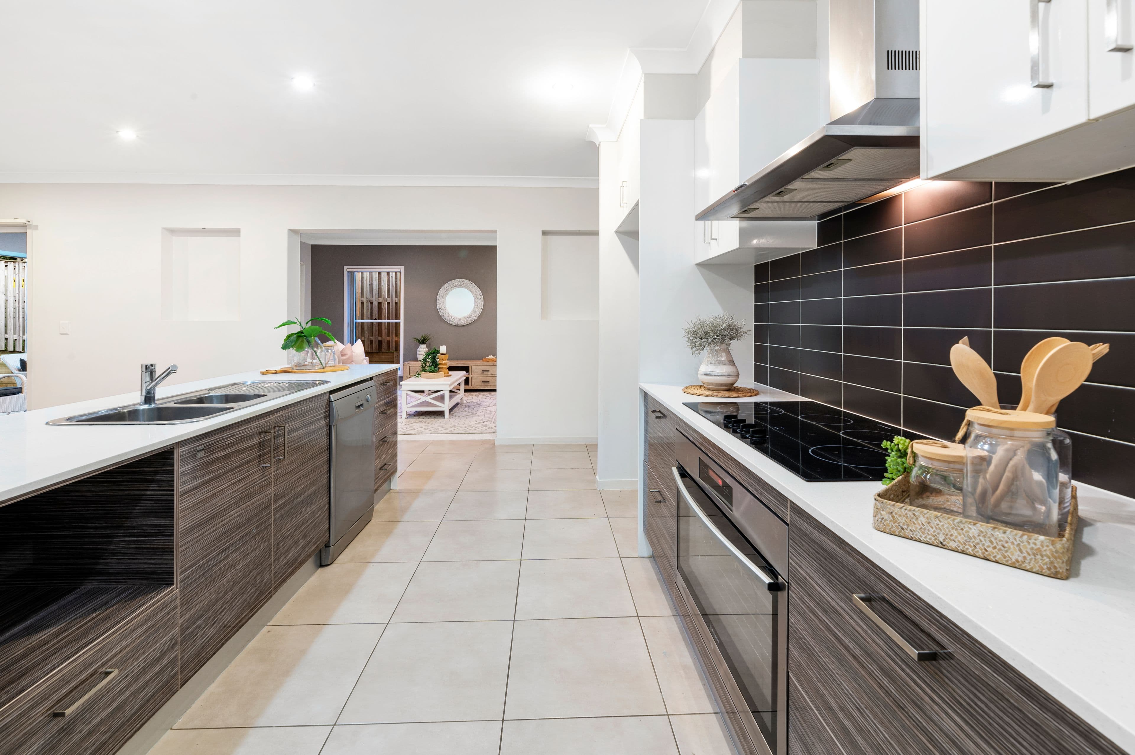4 Major Mitchell Drive, Upper Coomera QLD 4209, Upper Coomera - Thumbnail 2