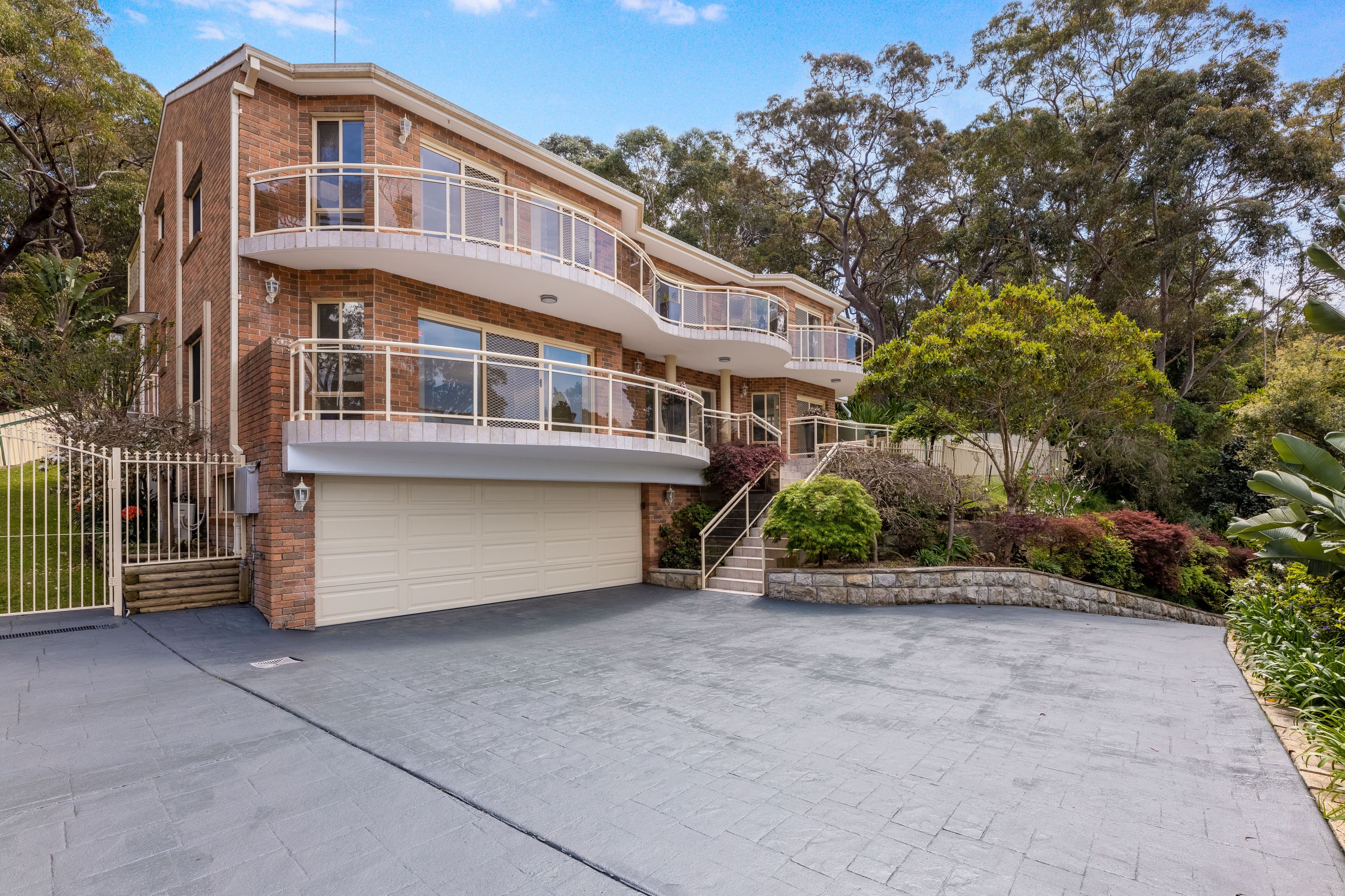 6 Warrangarree Drive, Woronora Heights NSW 2233, Woronora Heights - Thumbnail 2