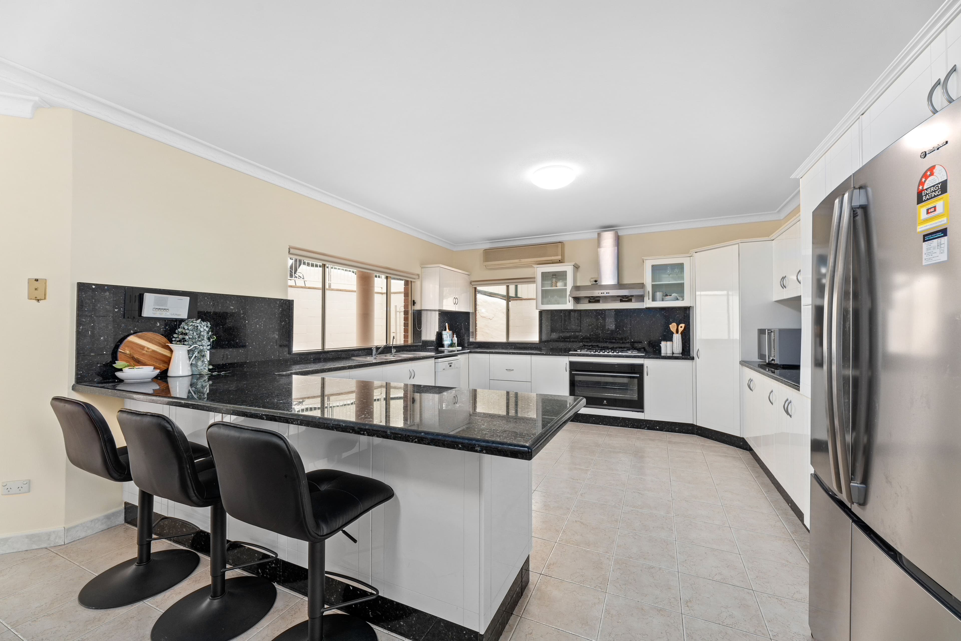 6 Warrangarree Drive, Woronora Heights NSW 2233, Woronora Heights - Thumbnail 5