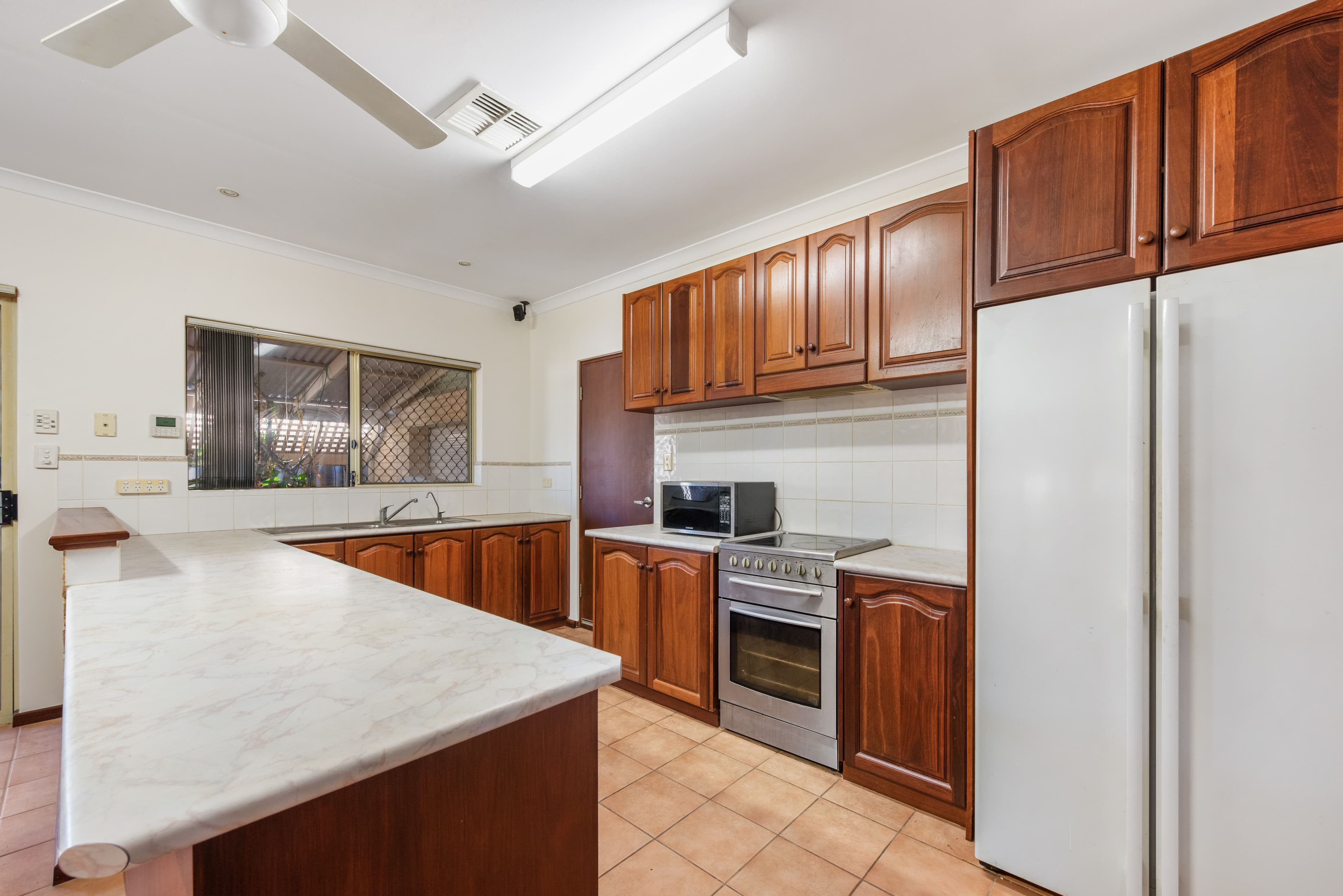 21 Broadbank Lane, Beachlands WA 6530, Beachlands - Thumbnail 6