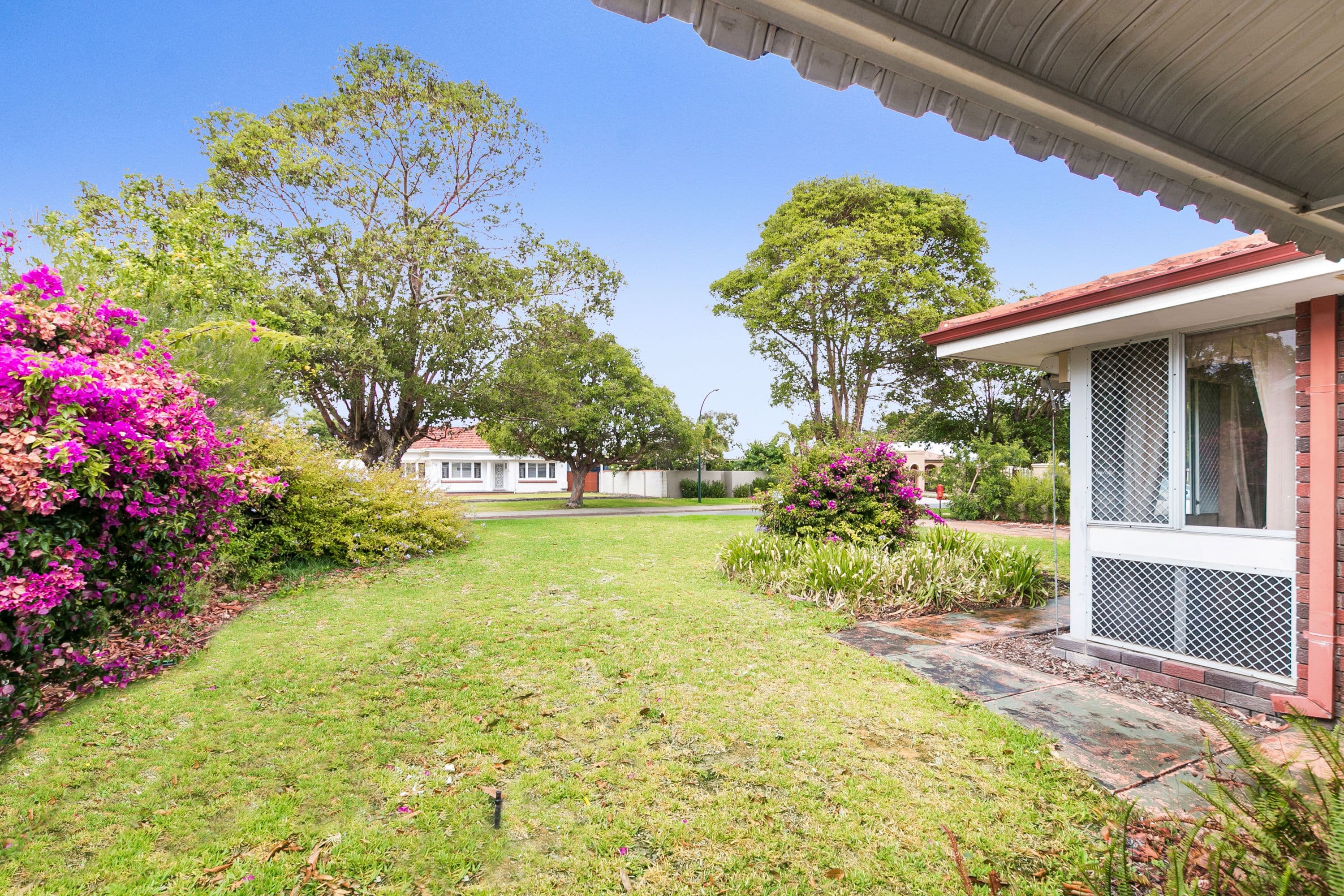 17 Davis Road, Attadale WA 6156, Attadale - Thumbnail 2