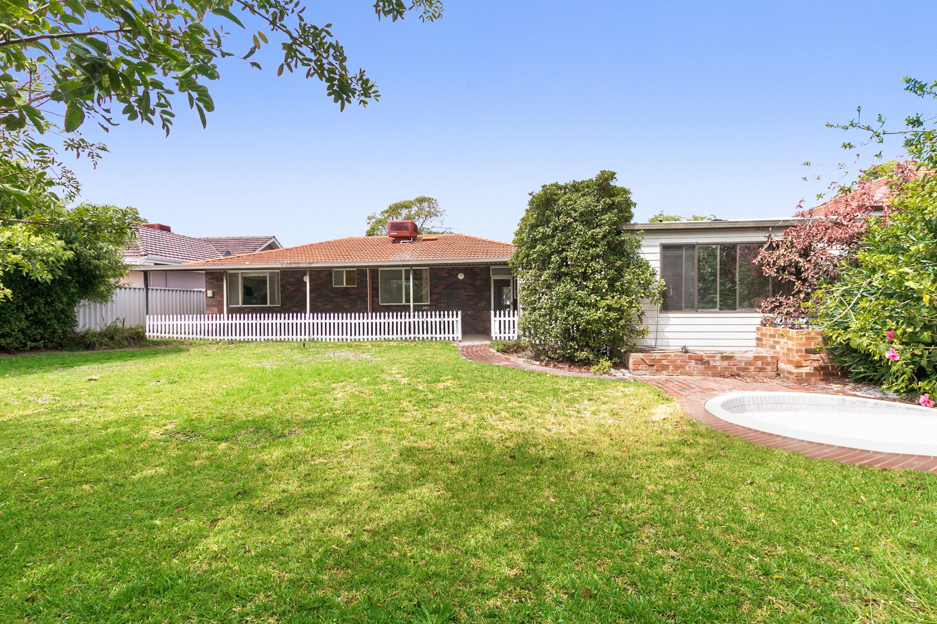 17 Davis Road, Attadale WA 6156, Attadale - Thumbnail 3