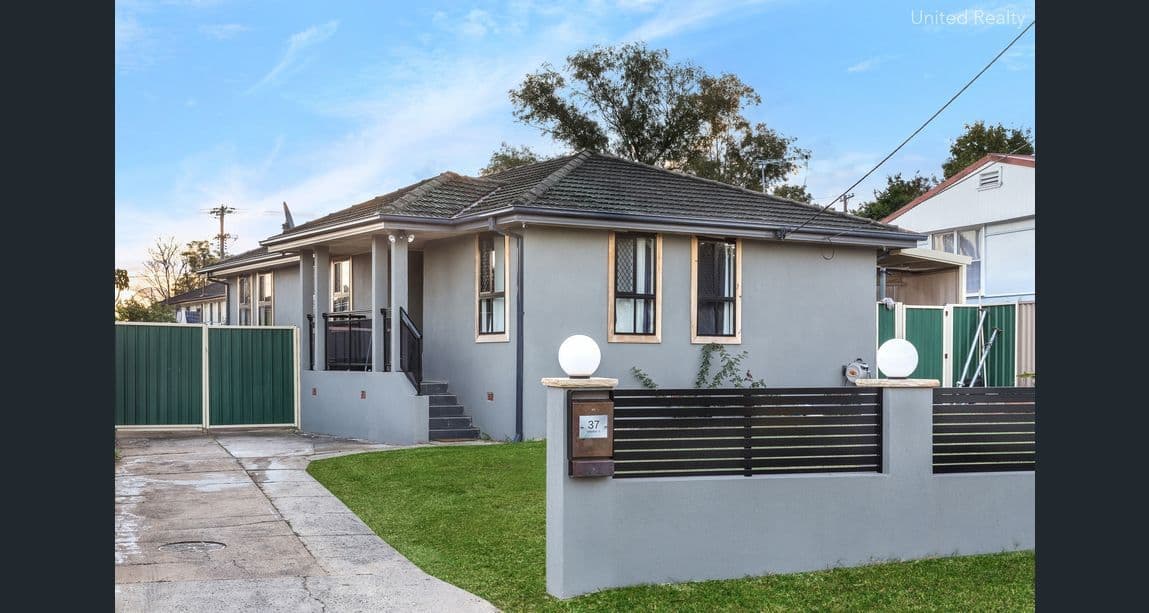 37 Merino Street, Miller - Image 1