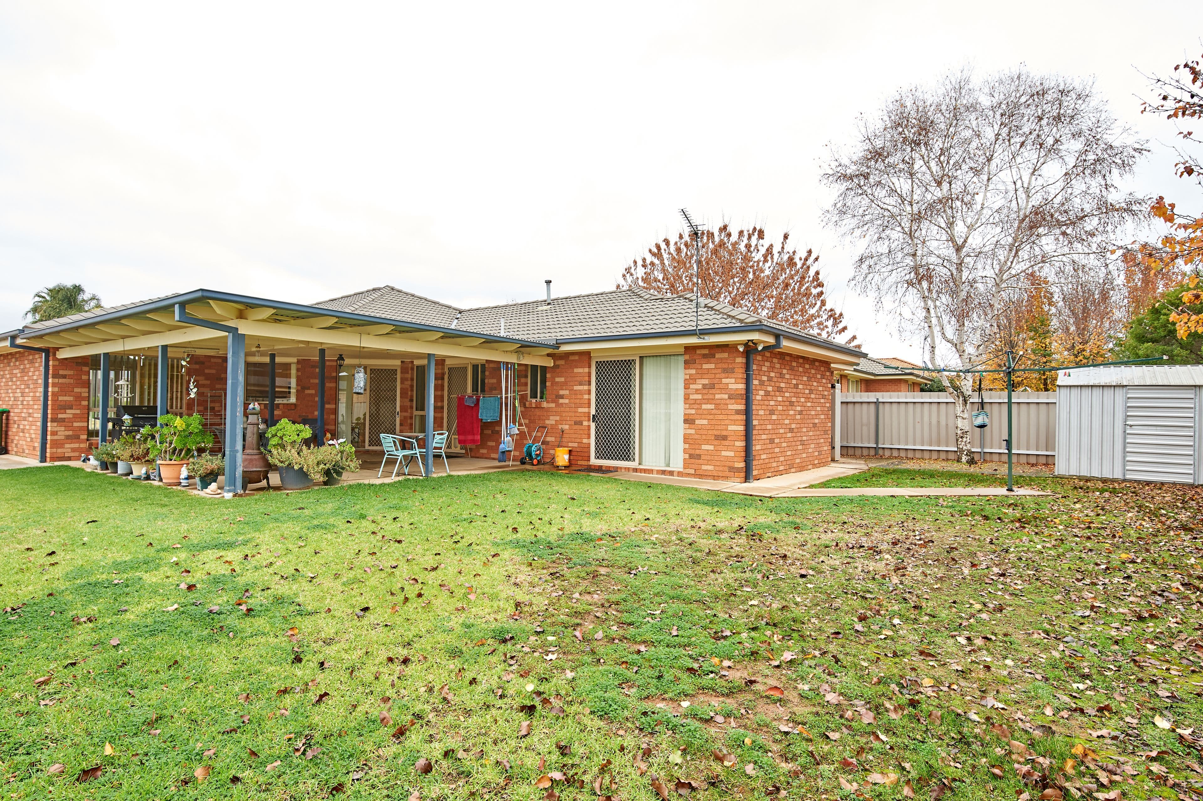 7 Womboin Crescent, Glenfield Park - Thumbnail 3