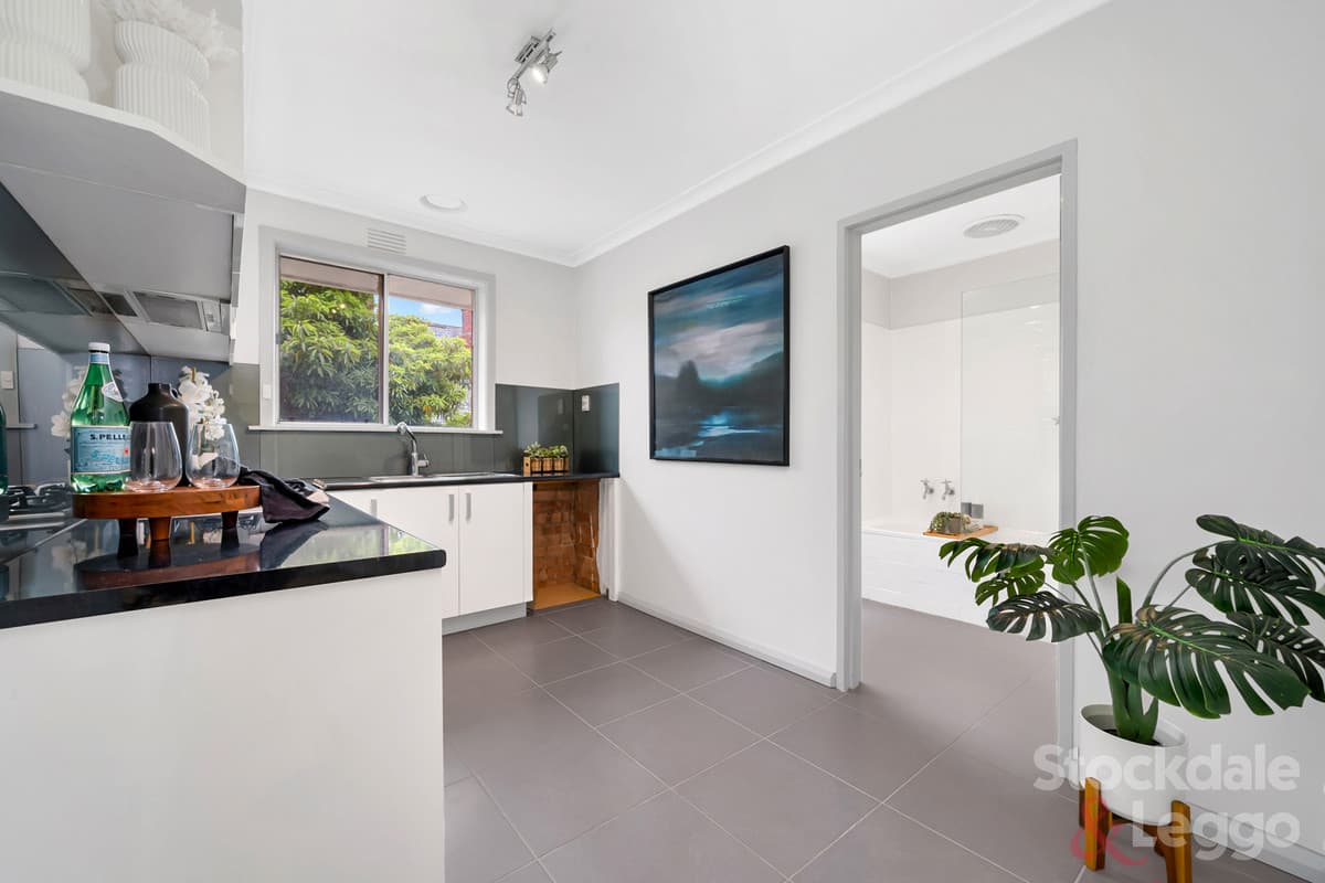 6 / 30 Nicholson Street, Essendon VIC 3040, Essendon - Thumbnail 3