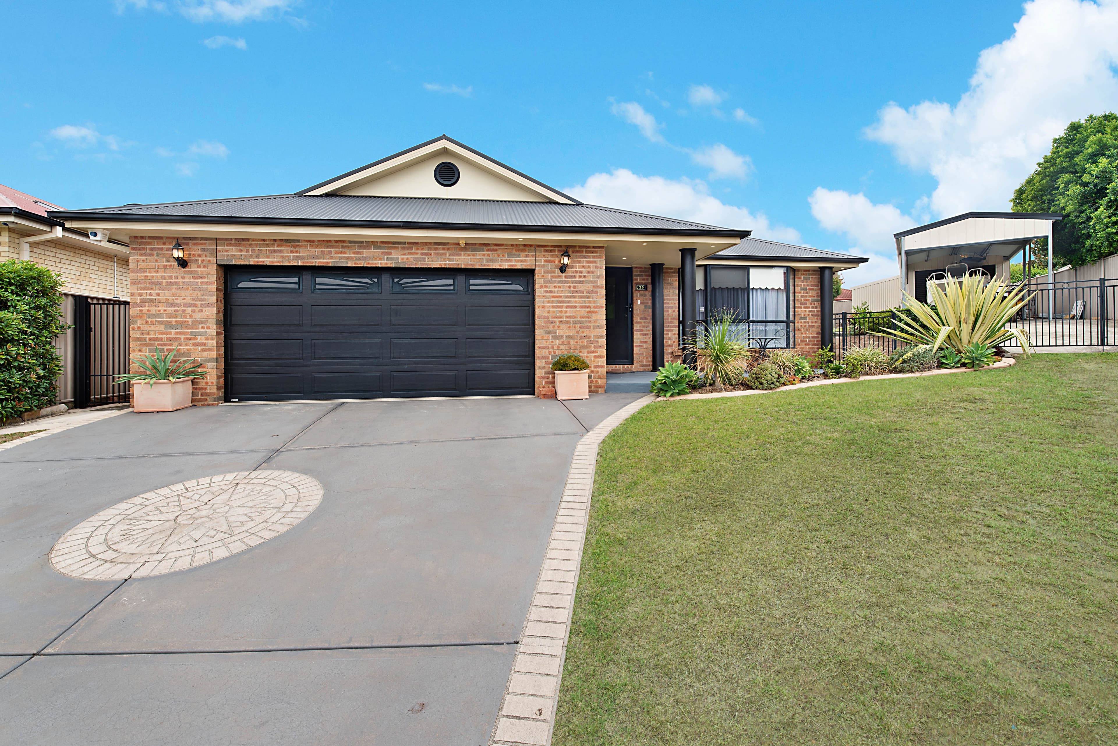 13 Kingfisher Way, Warriewood, Warriewood - Image 1