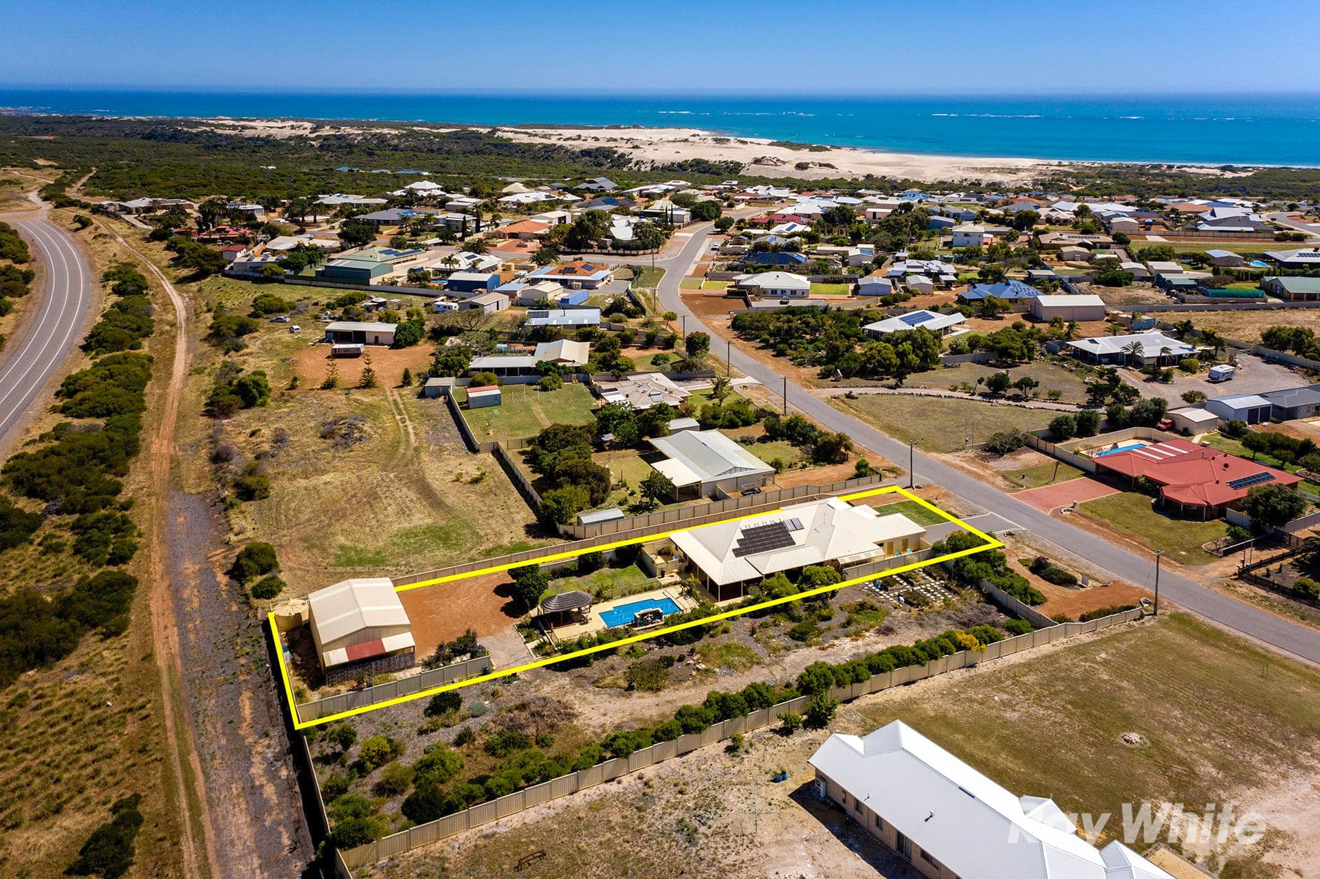 44 Eakins Crescent, Wandina WA 6530, Wandina - Thumbnail 3