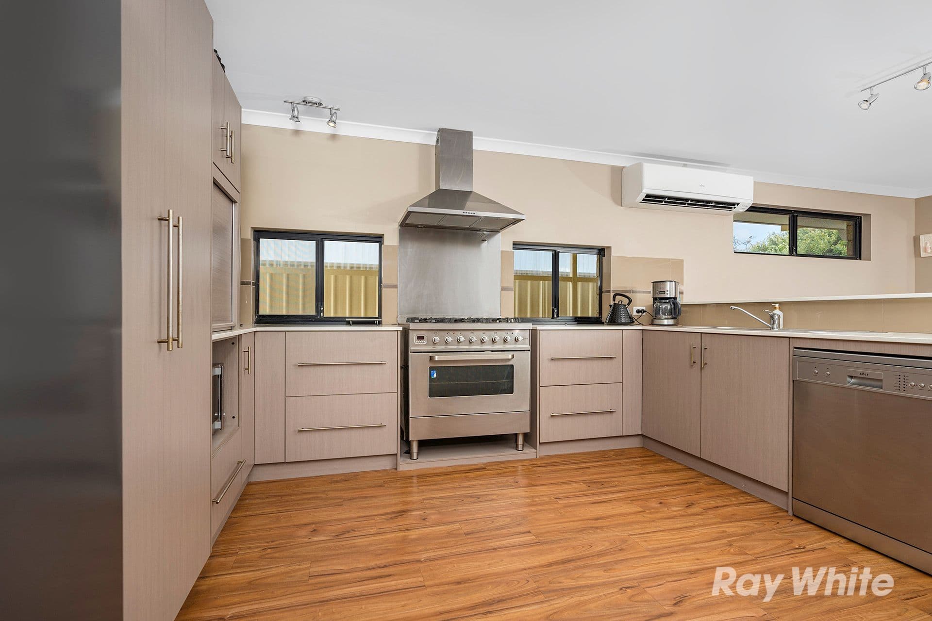 44 Eakins Crescent, Wandina WA 6530, Wandina - Thumbnail 6