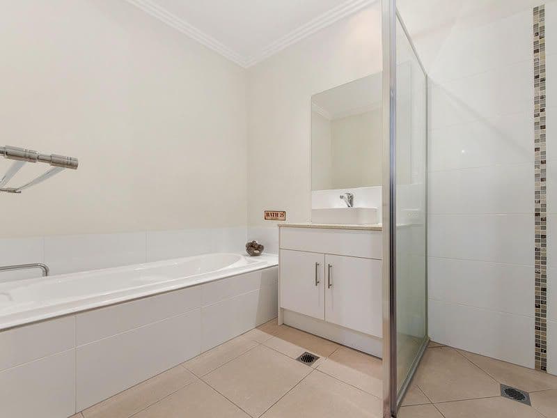 16 Careel Close, Helensvale QLD 4212, Helensvale - Thumbnail 7