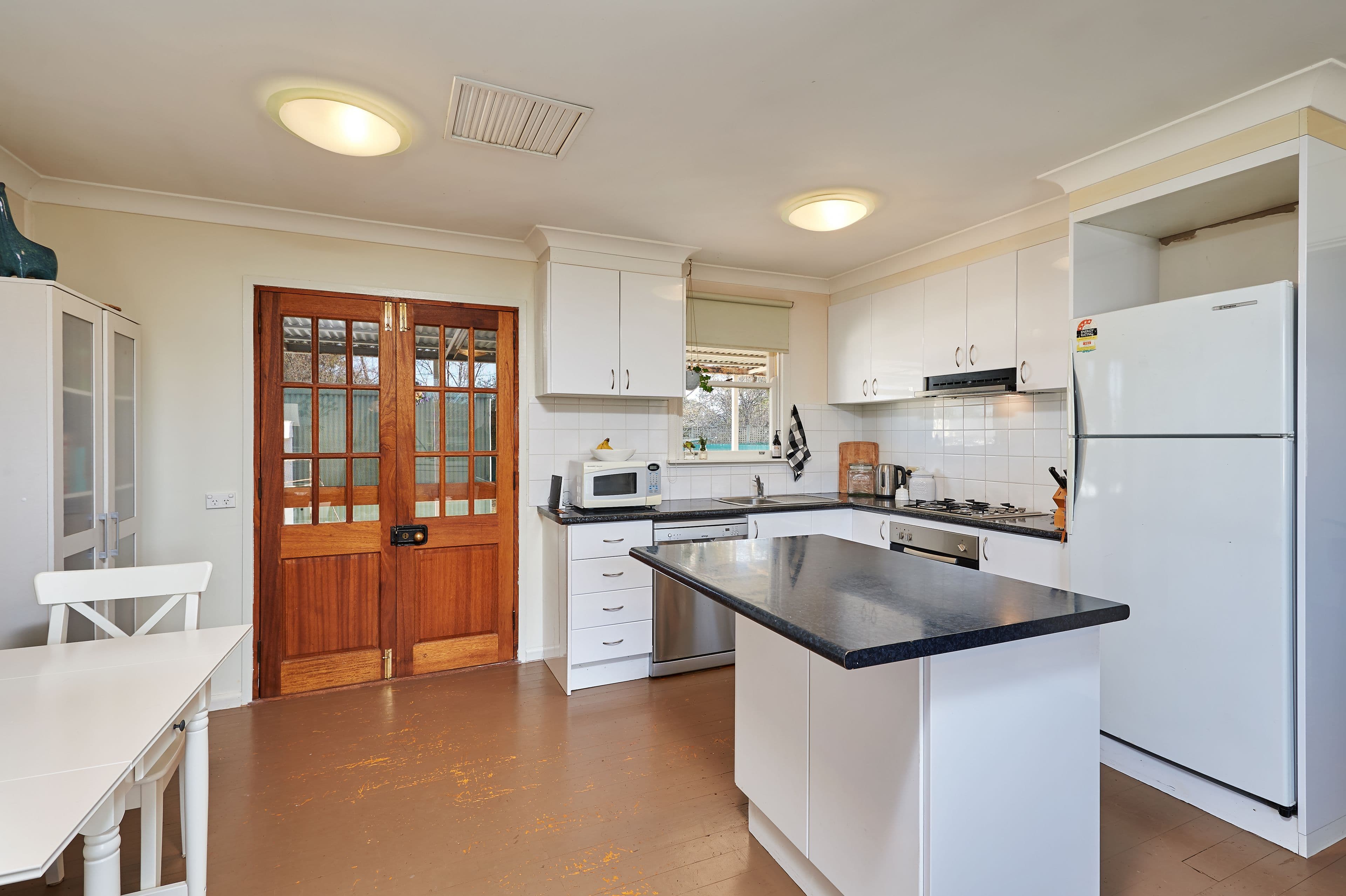 19 Tichborne Crescent, Kooringal - Image 1