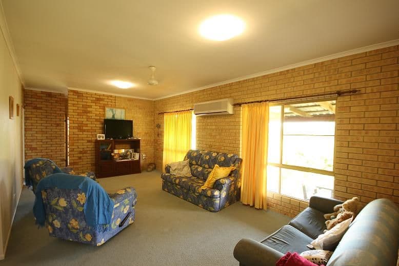 17 Coleshill Drive, SARINA QLD 4737, Sarina - Thumbnail 6
