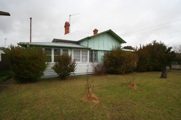 100 Bulwer Street, TENTERFIELD NSW 2372, Tenterfield - Image 1