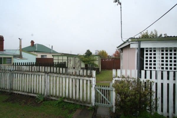 100 Bulwer Street, TENTERFIELD NSW 2372, Tenterfield - Thumbnail 5